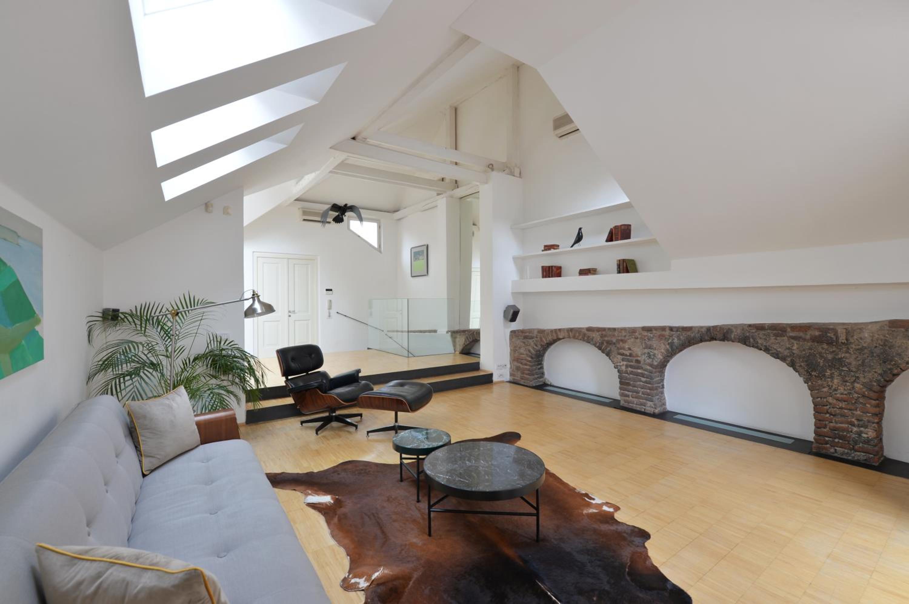 Eclectic Loft with Terrace