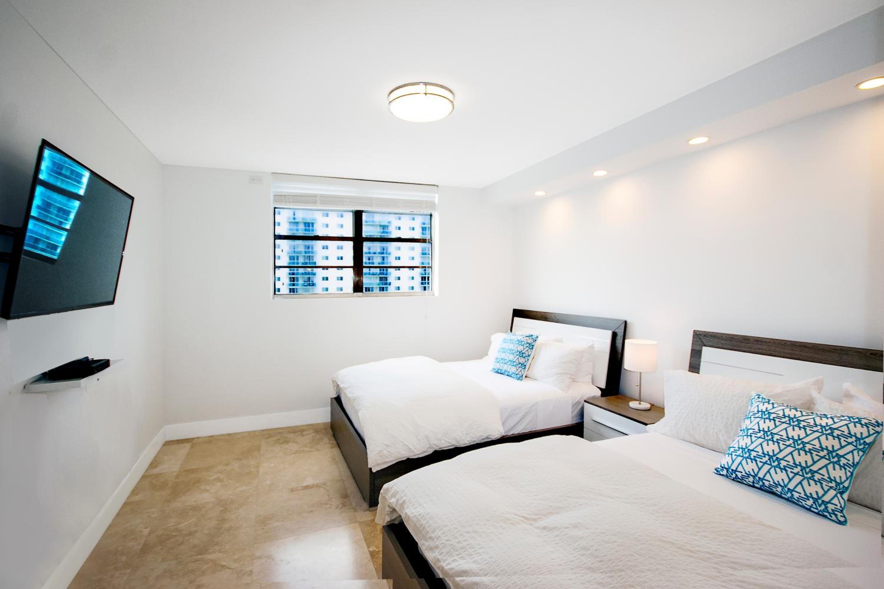 Ocean Reserve Luxury Condos Across from Sunny Isles Beach