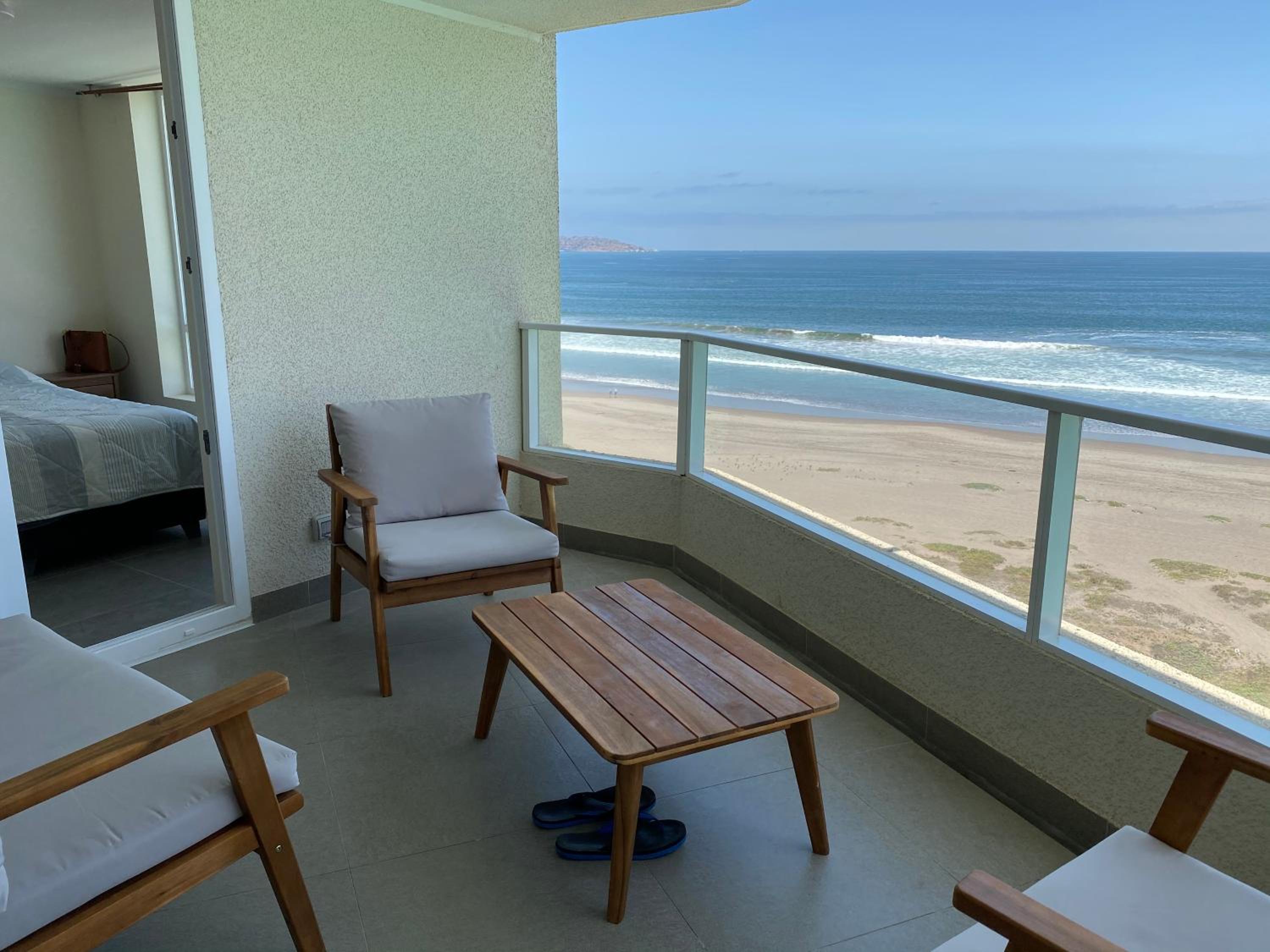 La Serena Laguna del Mar hasta 8 personas espectacular departamento view 3