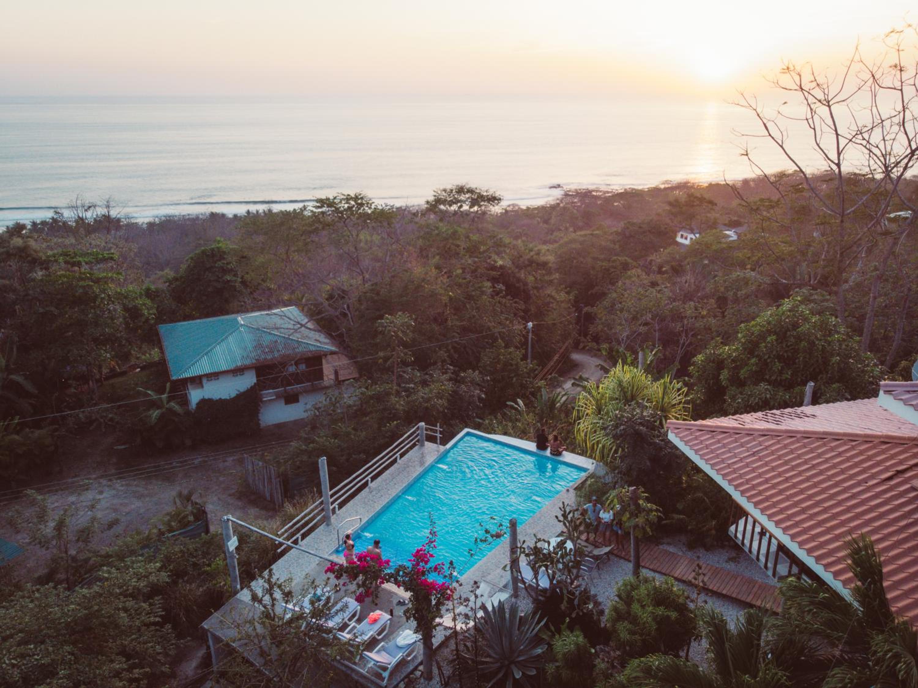 Casa Luna - Private Villa with Ocean View, Pool, AC, Wi-Fi