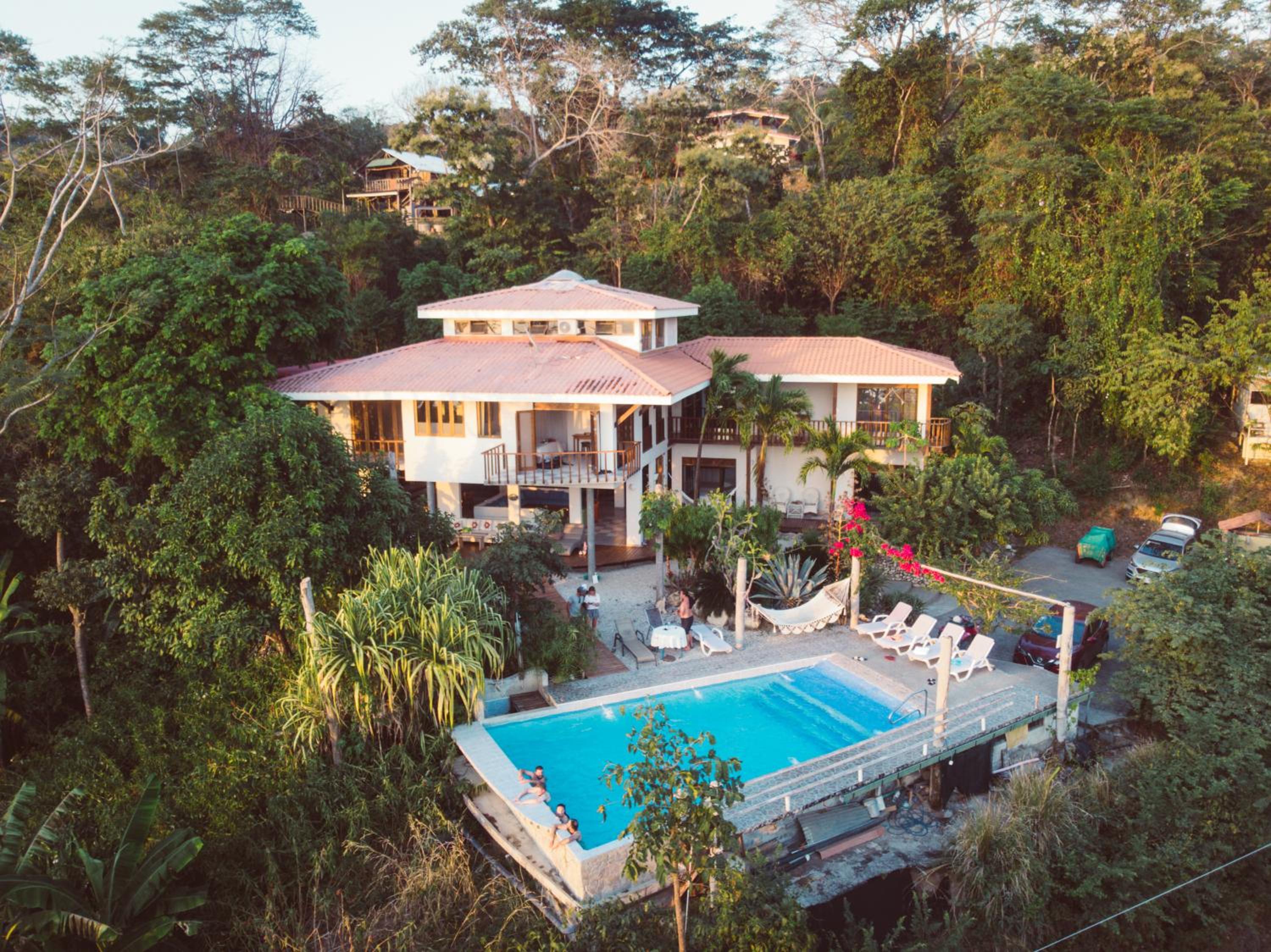 Casa Luna - Private Villa with Ocean View, Pool, AC, Wi-Fi