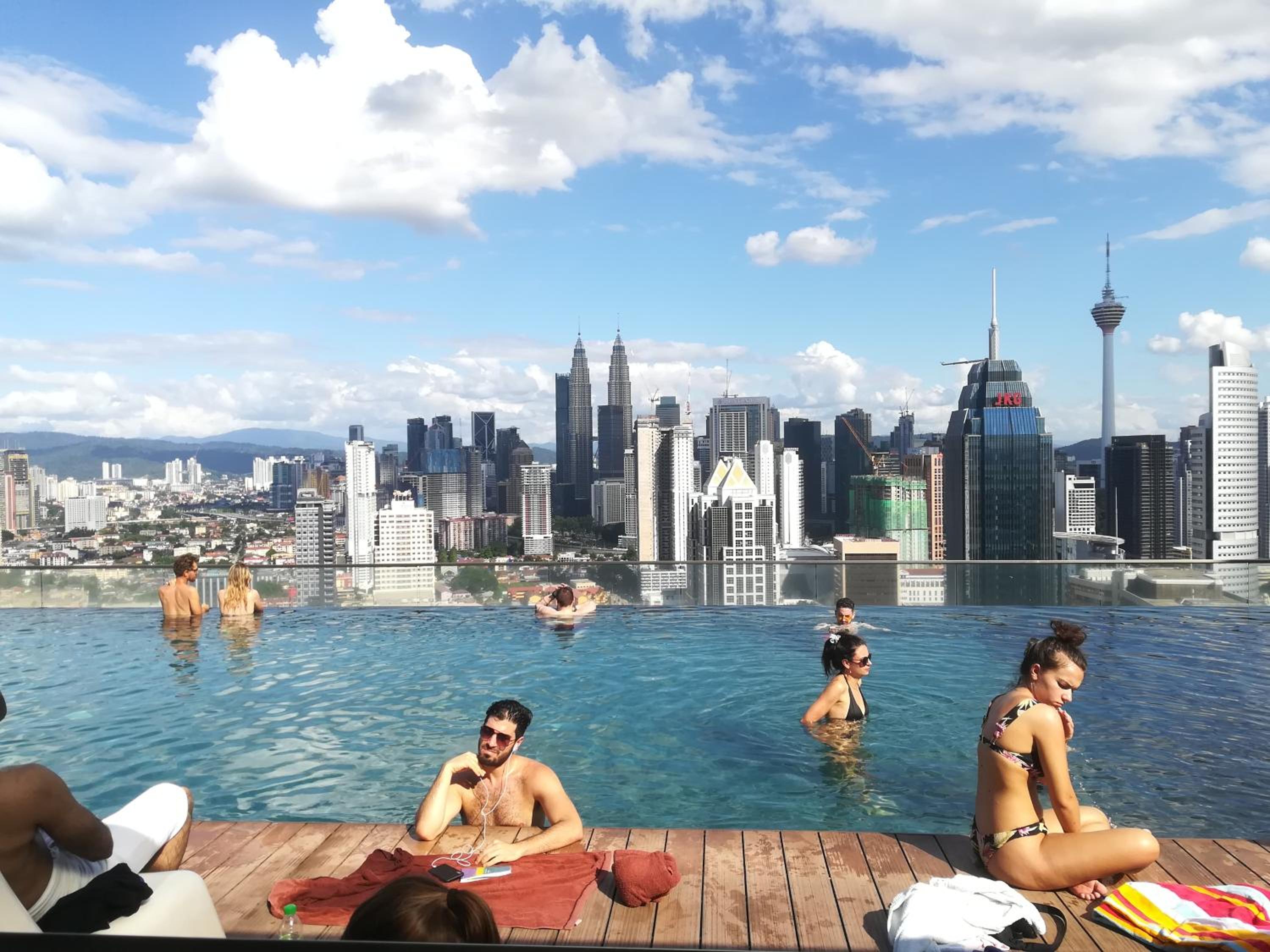 Regalia Suites Skypool View KLCC by Enjoy your stay