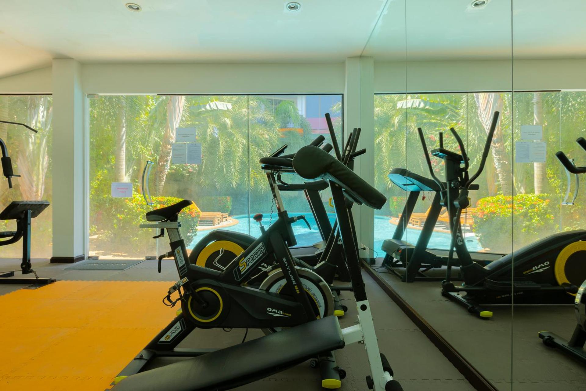 NaiHarn Sea Condo by Holy Cow, 1-BR, courtyard view view 5