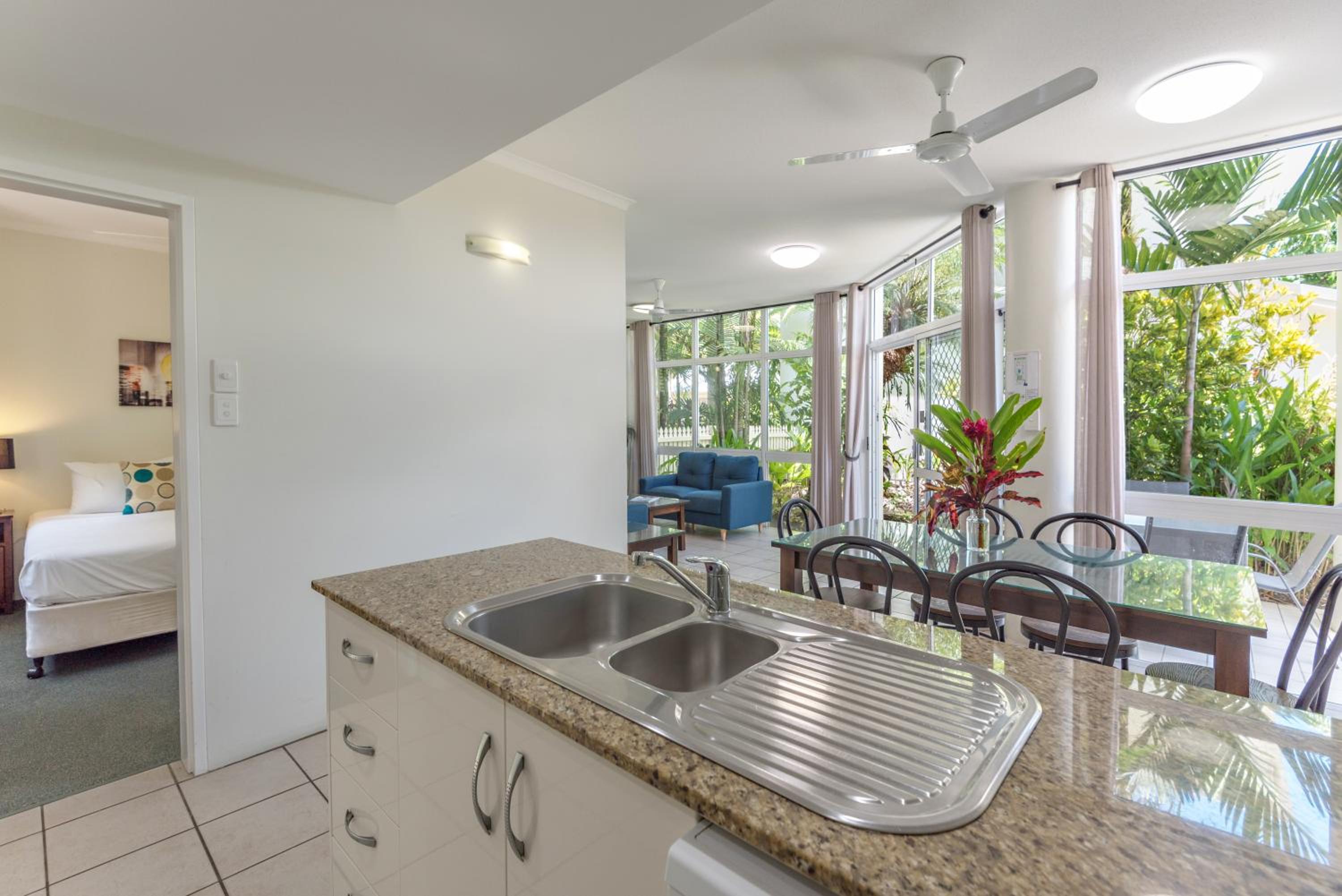 Tropical Nites Holiday Townhouses - Image 5