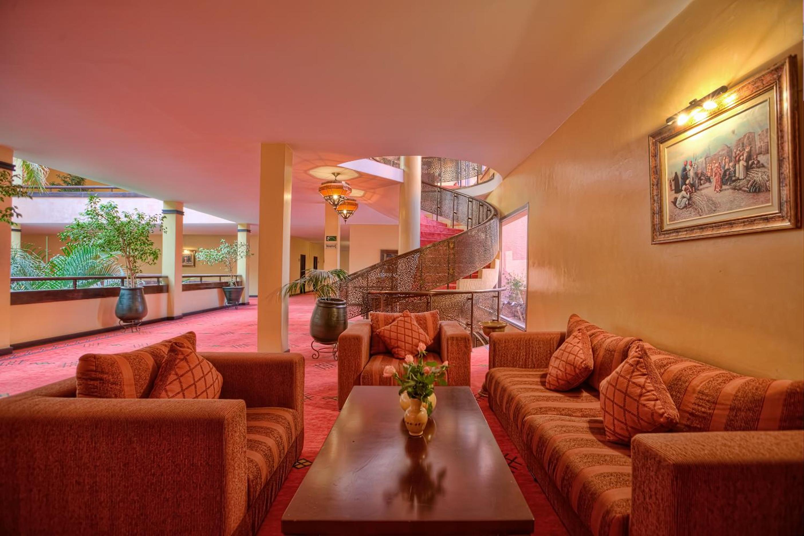 Reception & Lobby