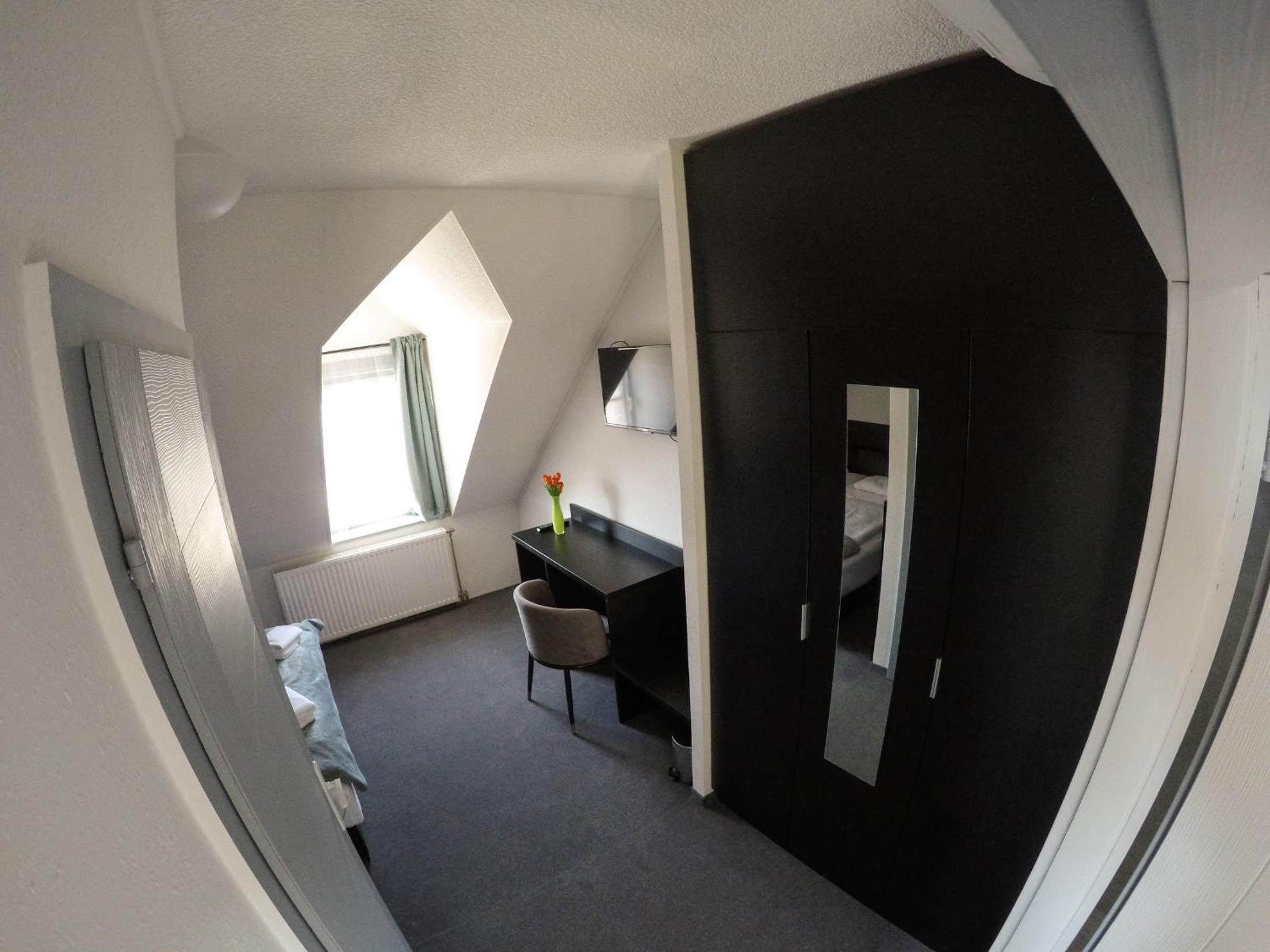 Photo 7