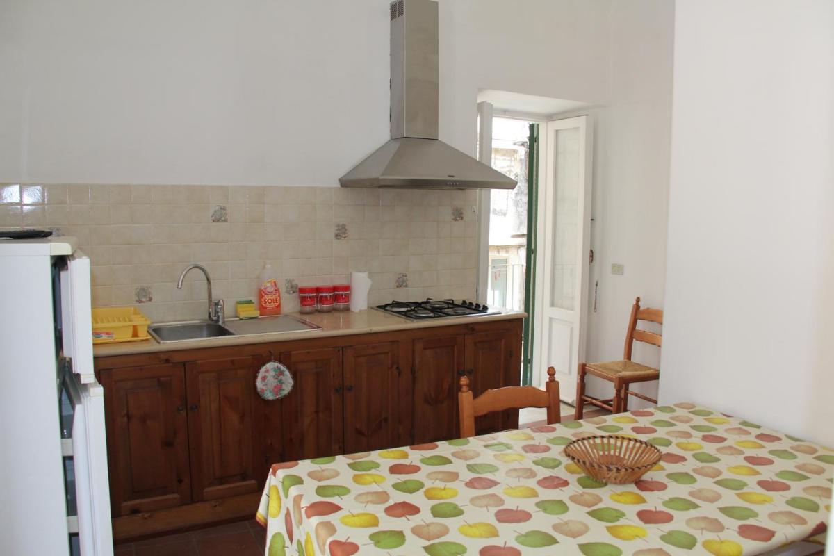 MICHELE'S HOUSE photo 4