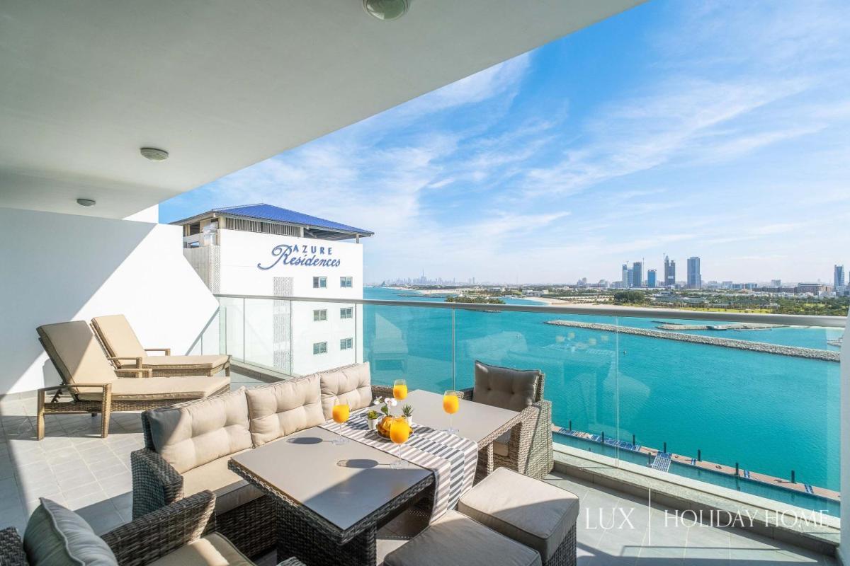 LUX - Opulent Island Suite Burj Khalifa View 2