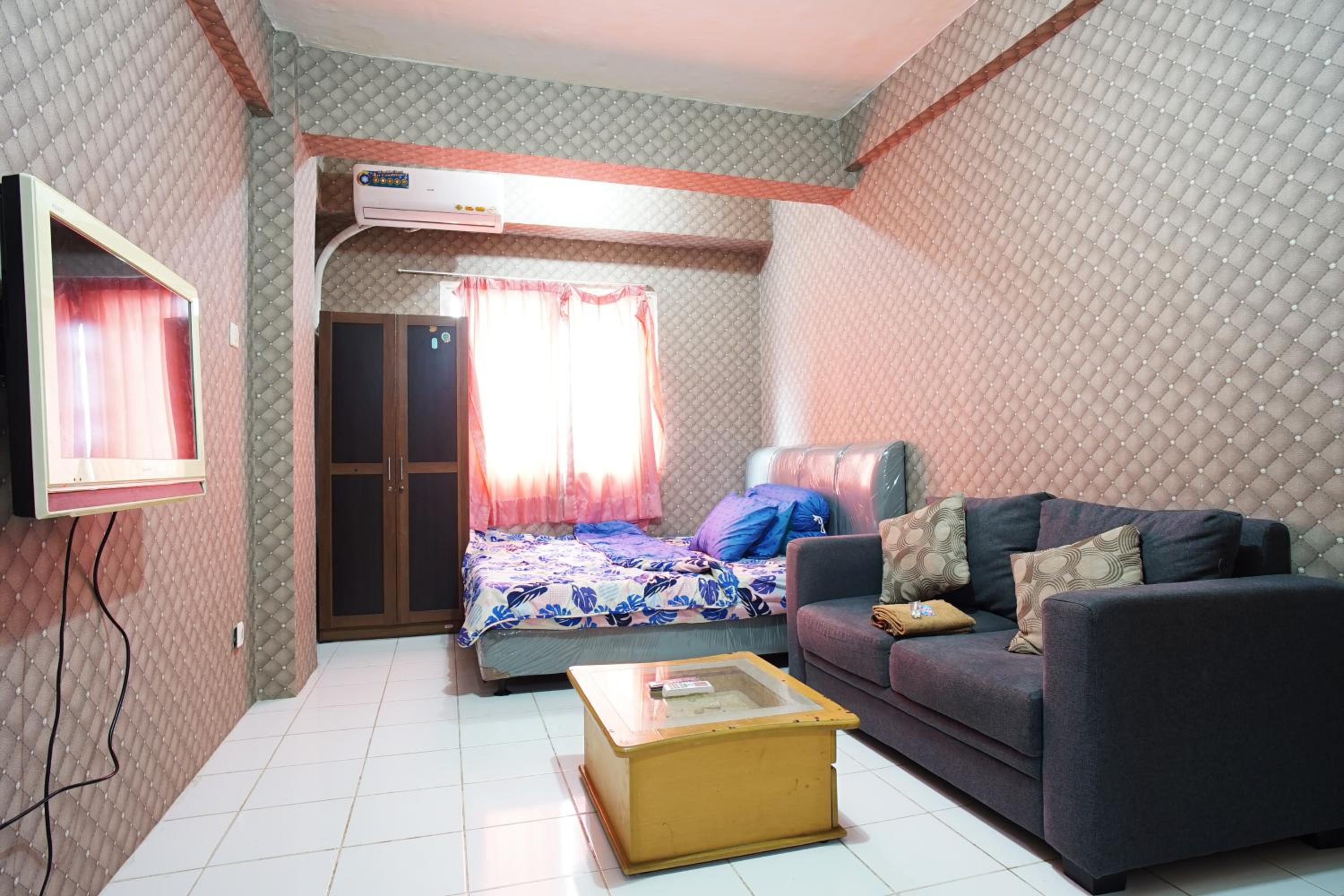 City Park Apartment by Anita