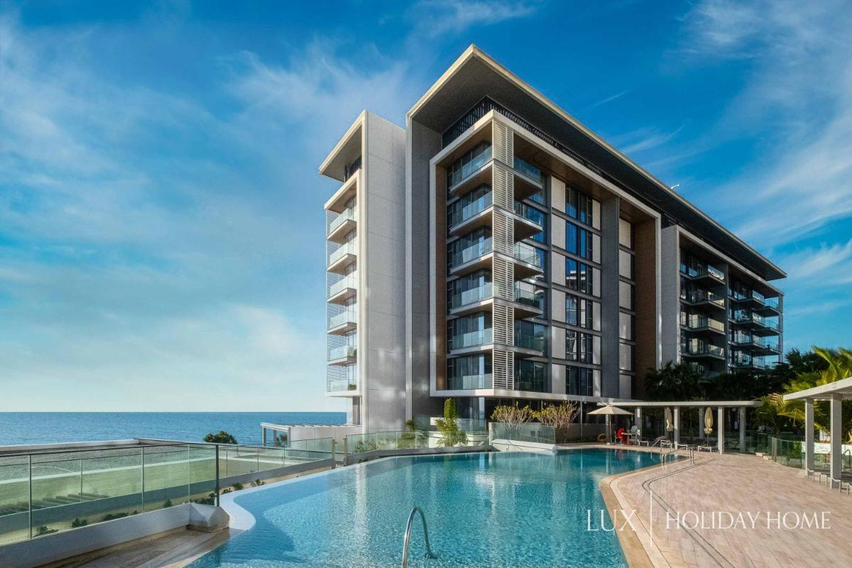 LUX - The Bluewater Island Suite