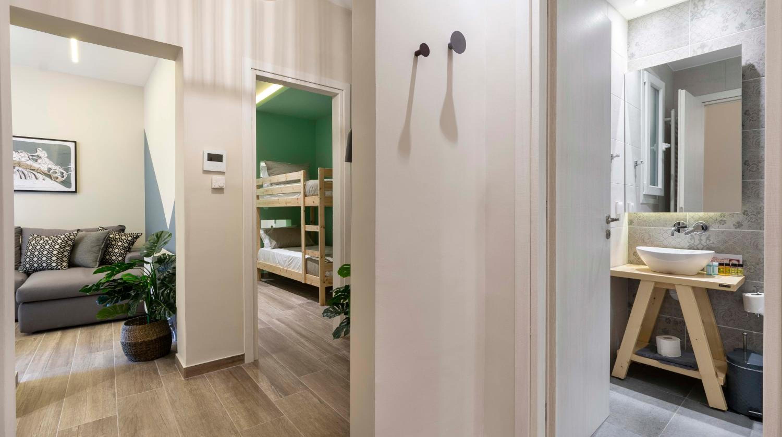 “Champions” Apartment in N. Kosmos neighbourhood