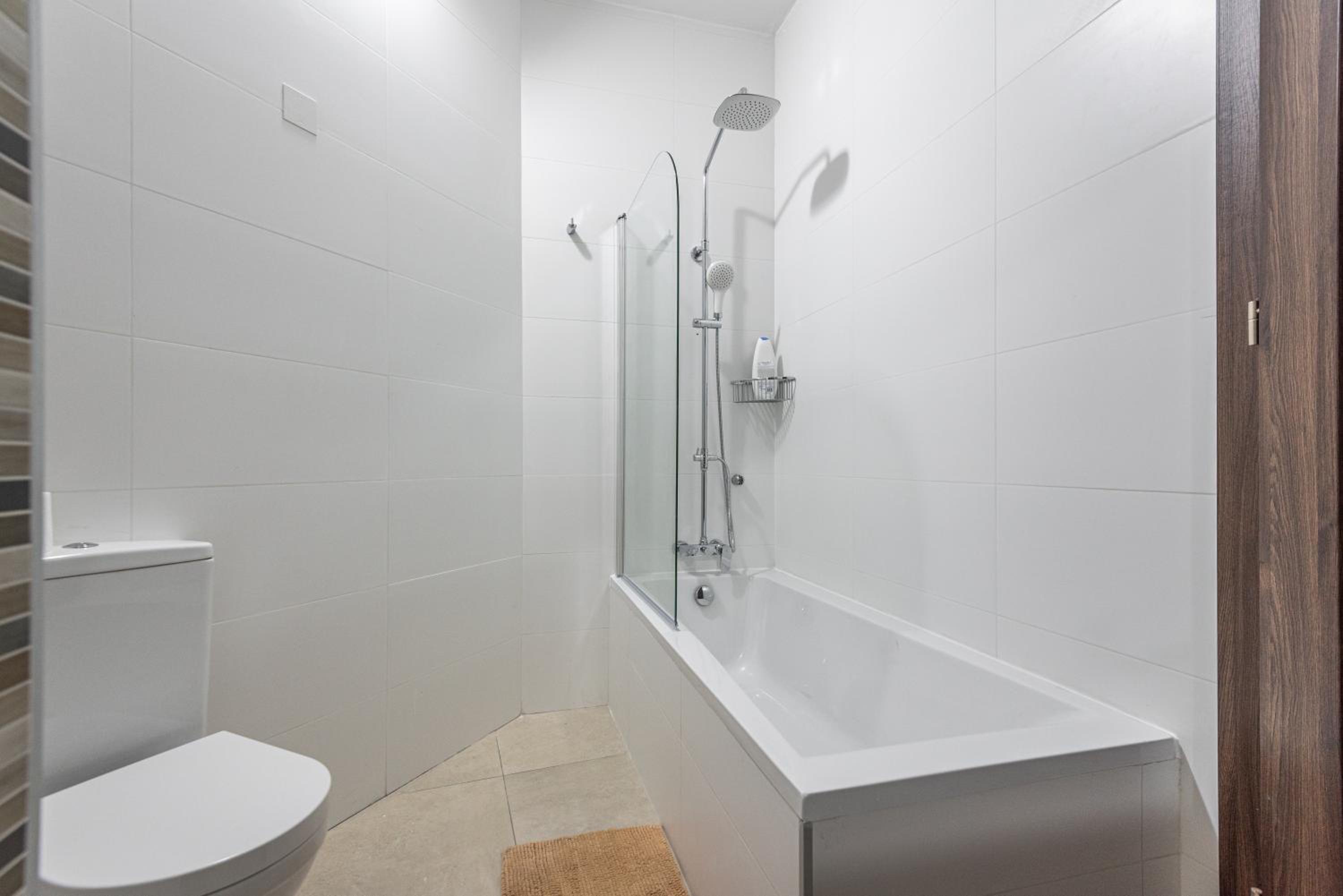The Terraces Seafront Getaway Malta 3 Bedroom Apartment, photo 17