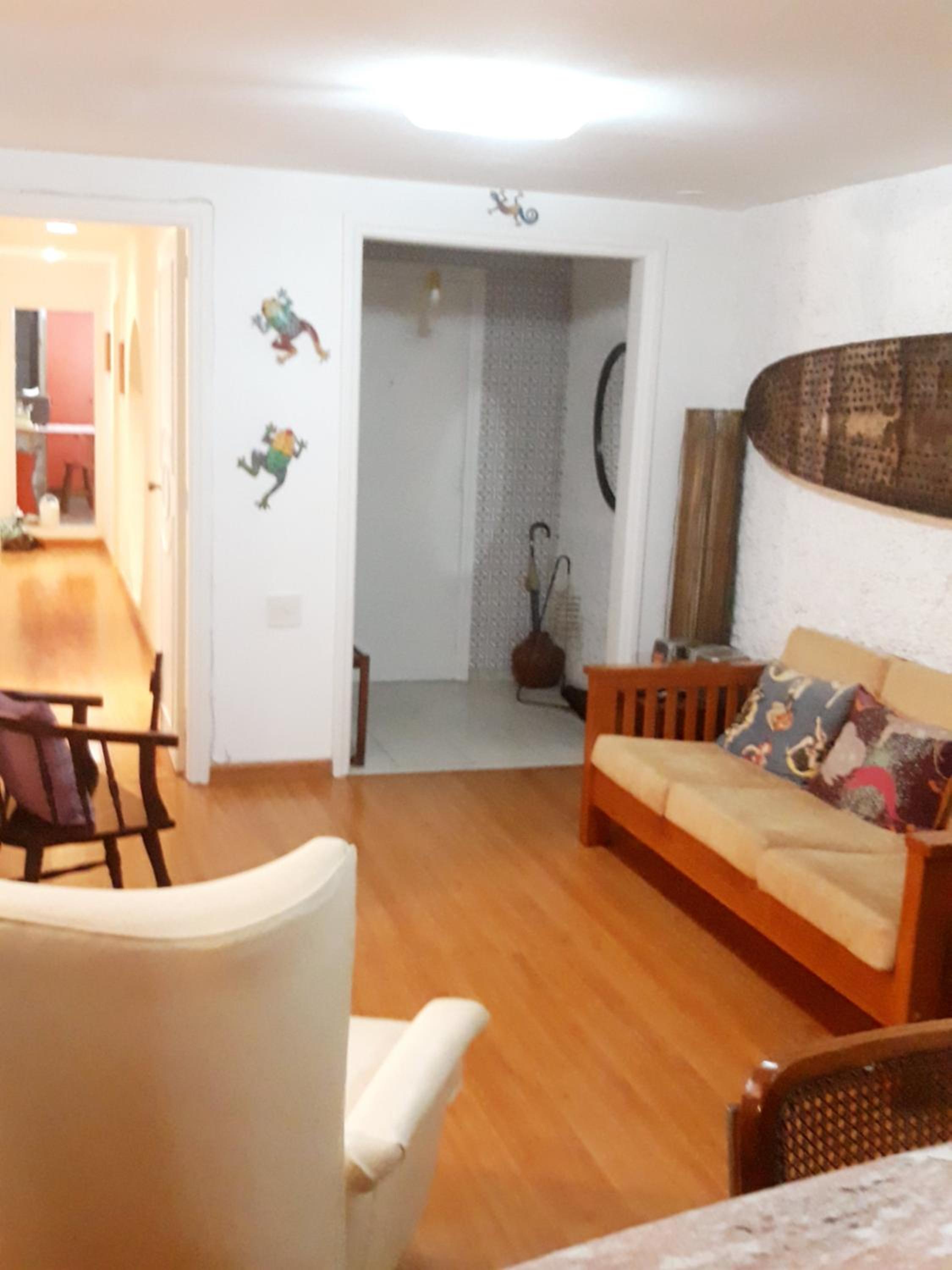 Apartamento TOP em Copacabana na quadra da praia! Sol, praia e muito conforto! view 2