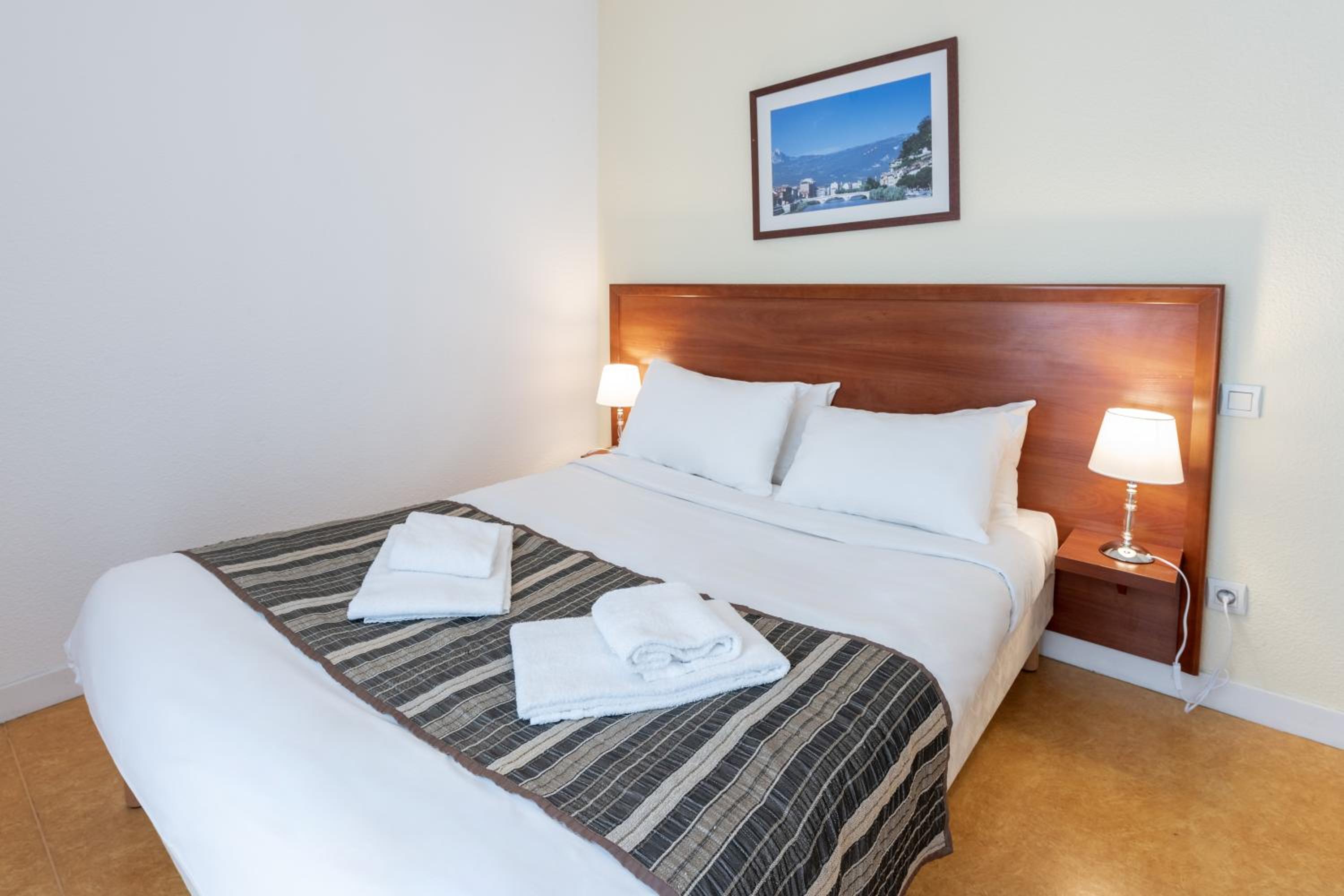 Grenoble Vacations - Residhotel Grenette - Property Image 9