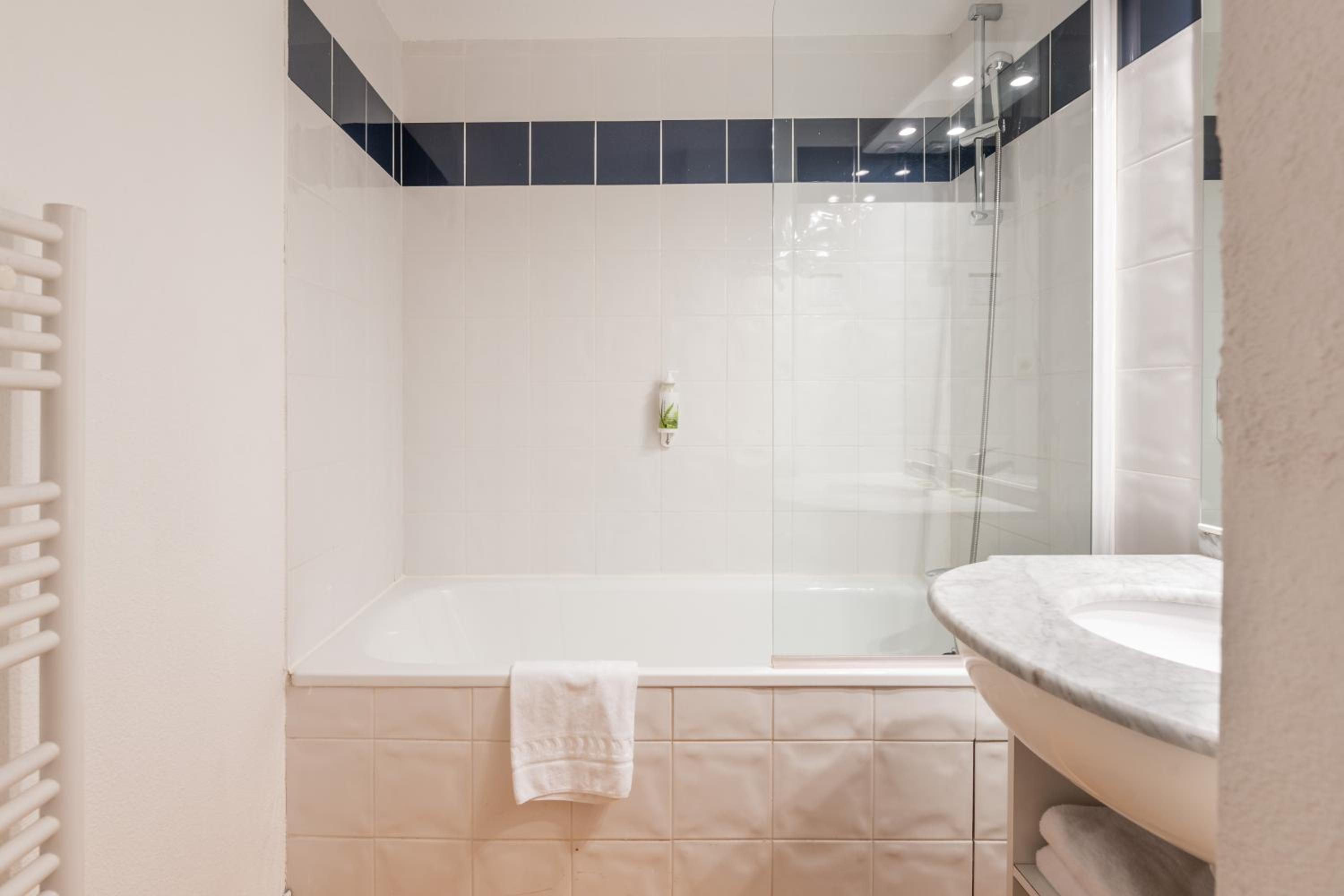 Grenoble Vacations - Residhotel Grenette - Property Image 4