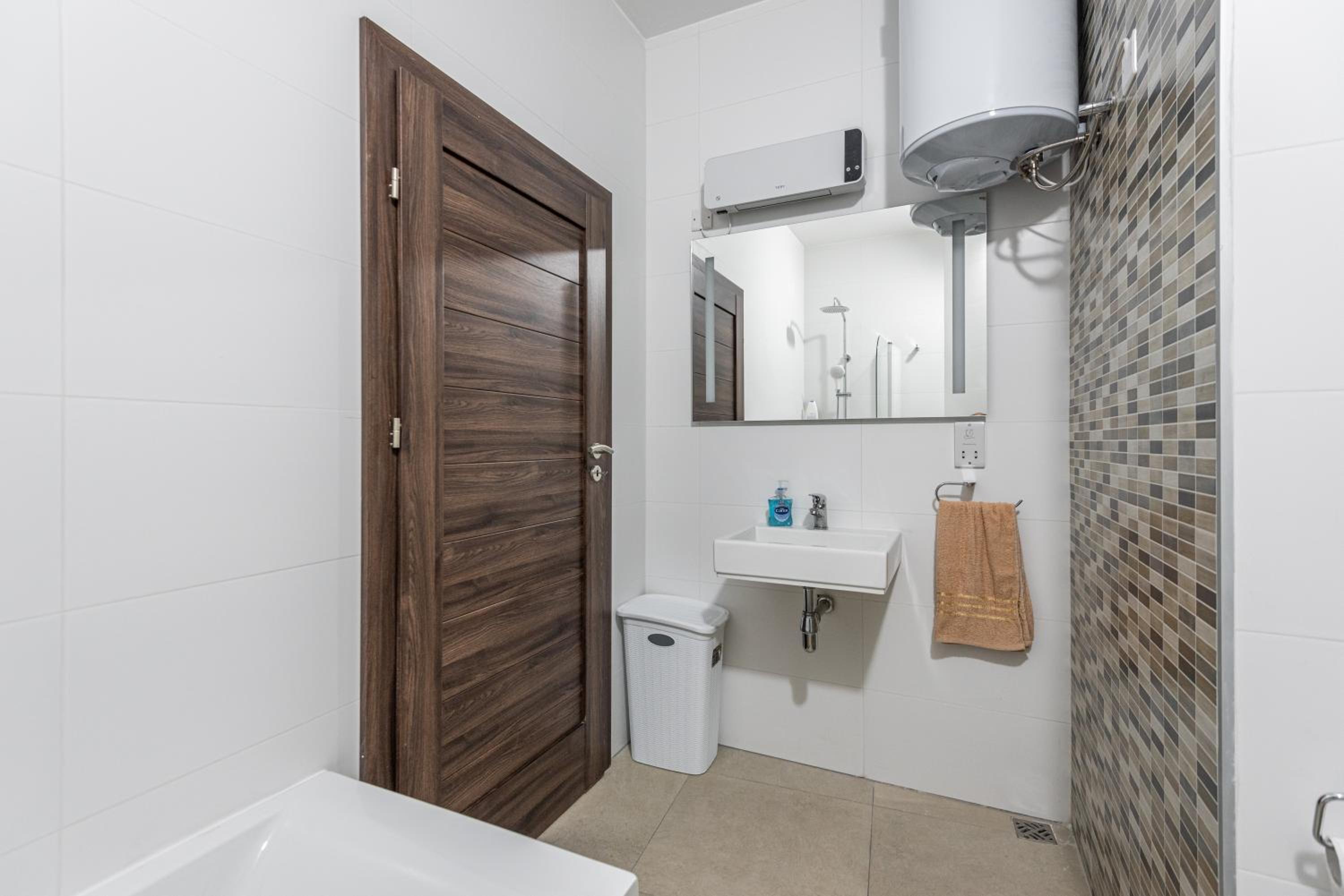 The Terraces Seafront Getaway Malta 3 Bedroom Apartment, photo 10
