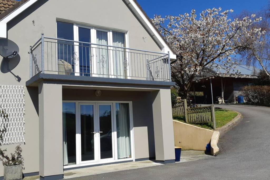 Hotel Tir na nOg - A Piece of Heaven - Image 1