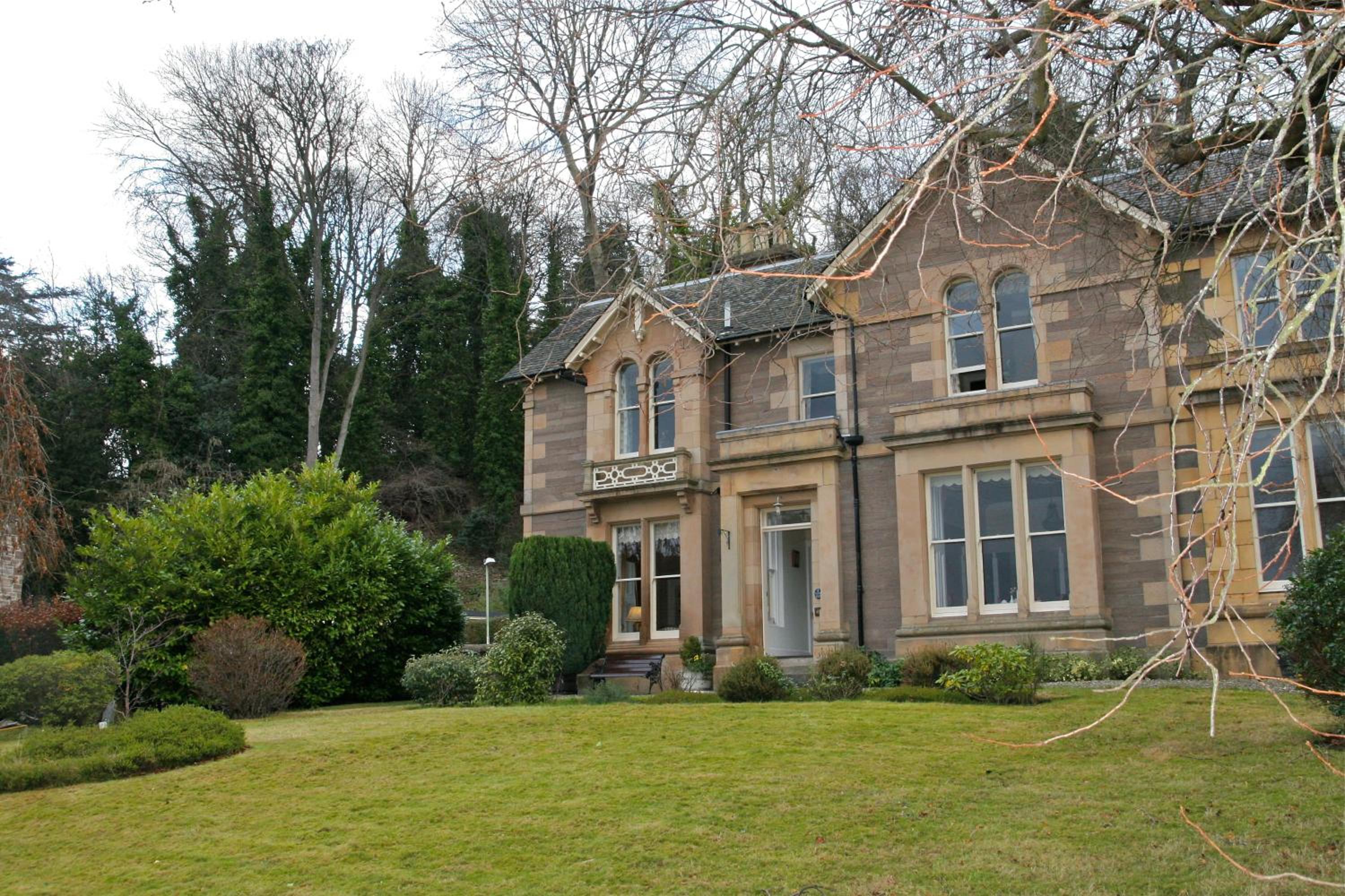 Hotel Sunbank House Metro Hotel - Image 1