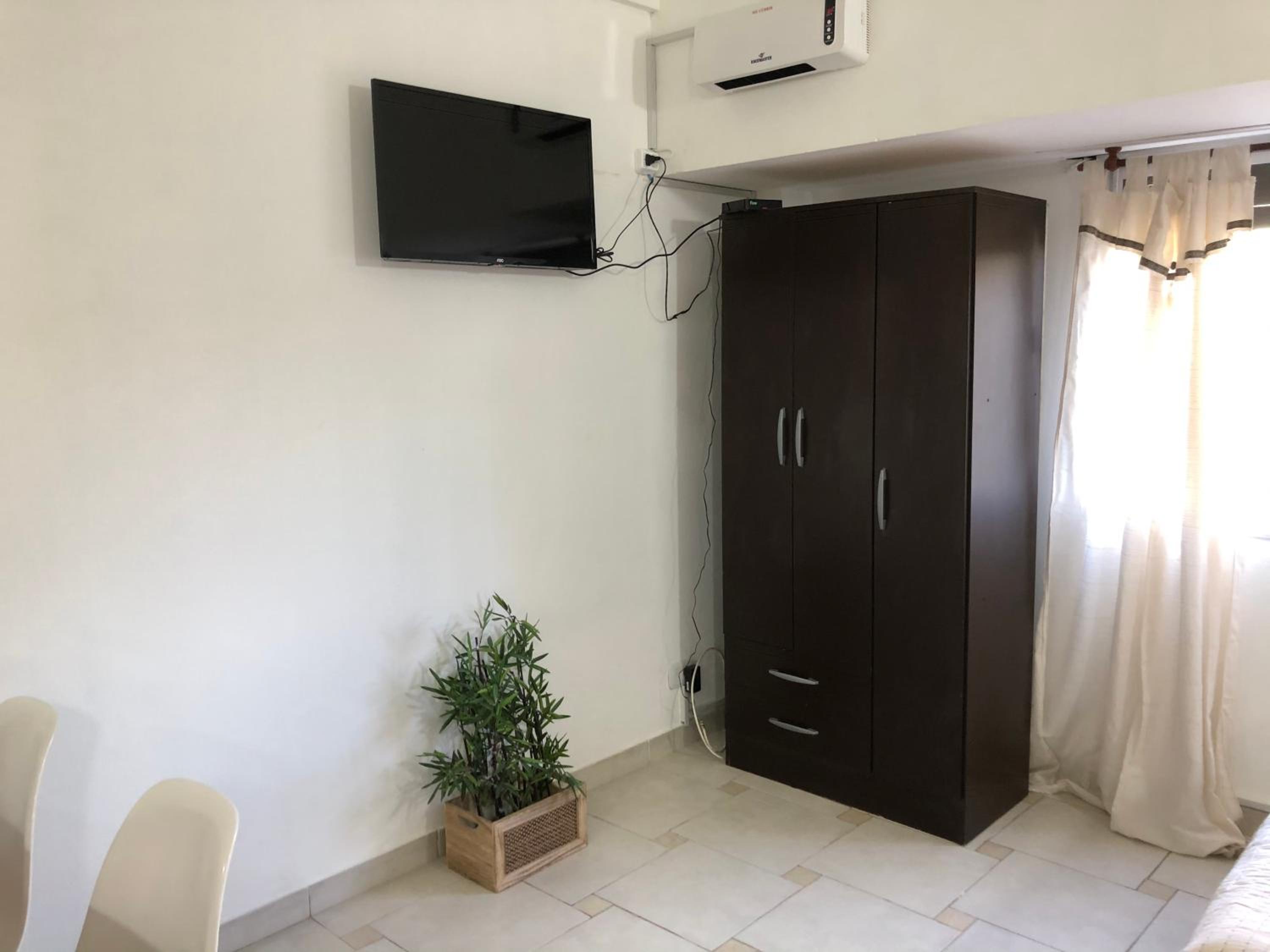 Cares Apartament, Morón, Buenos Aires