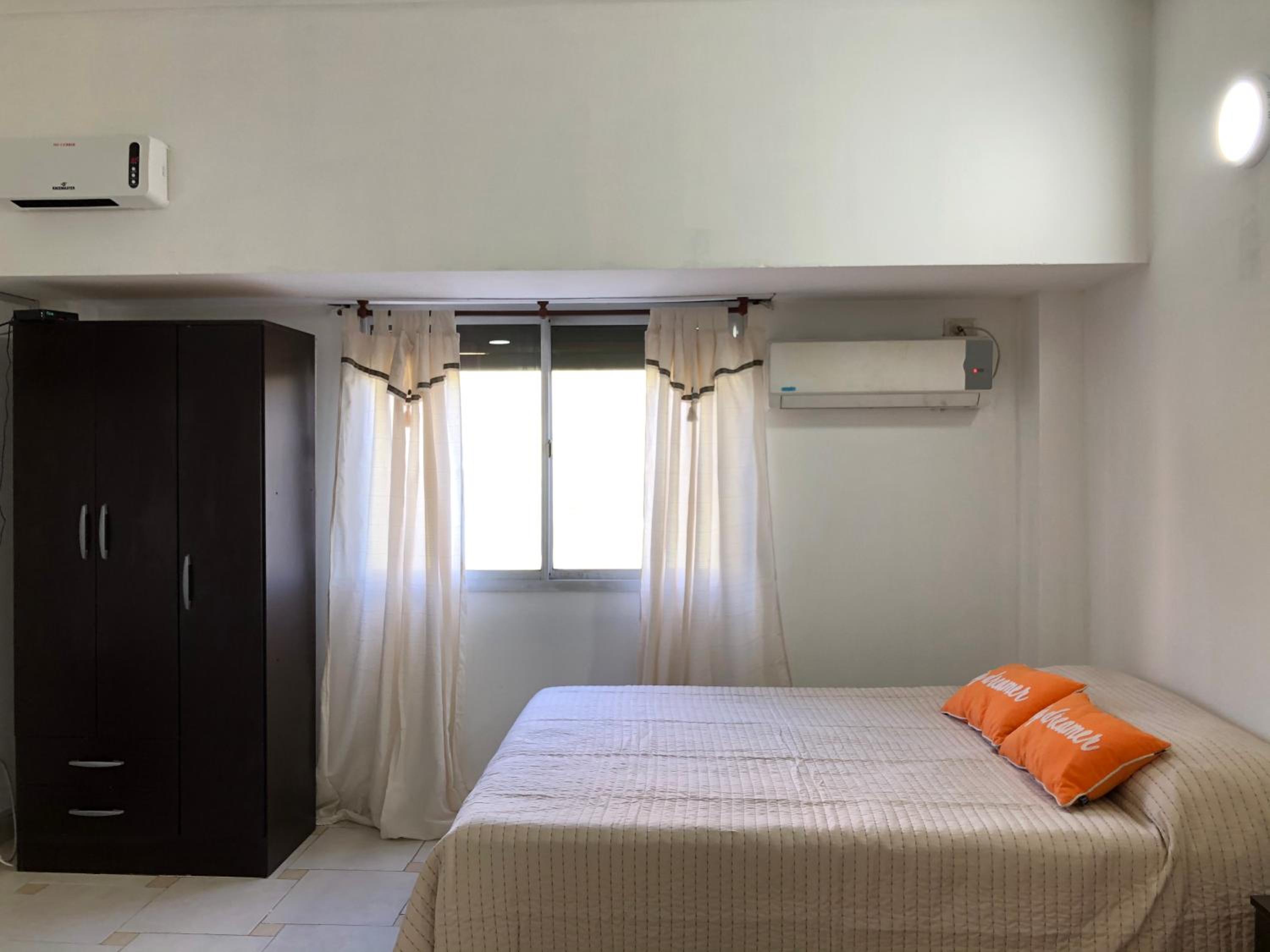 Cares Apartament, Morón, Buenos Aires