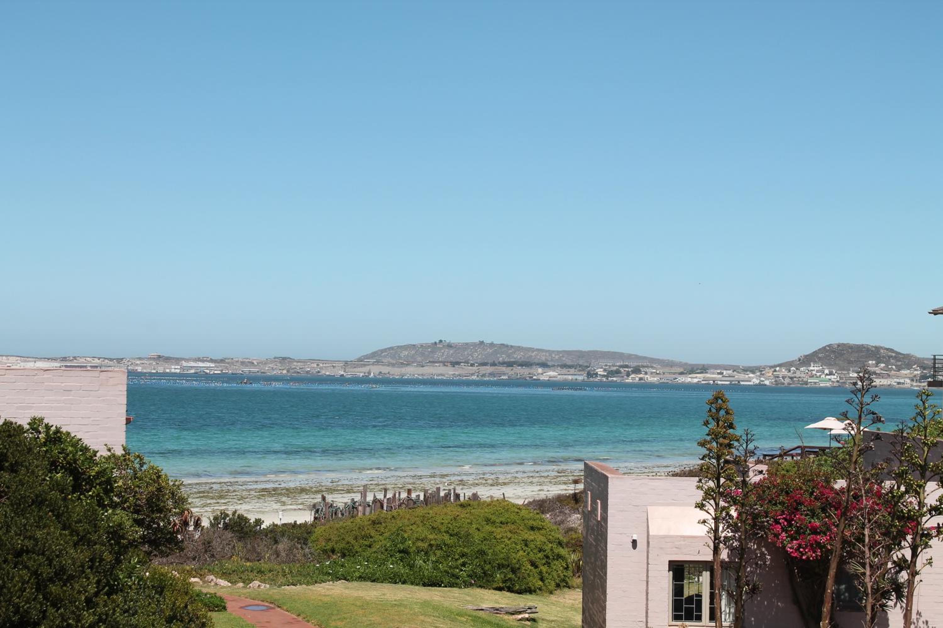 Blue Bay Lodge