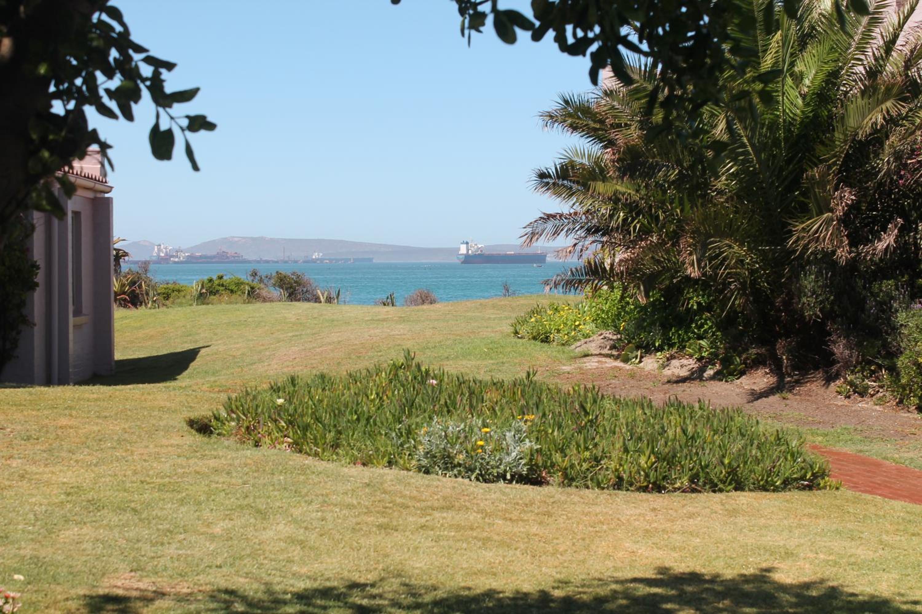 Blue Bay Lodge