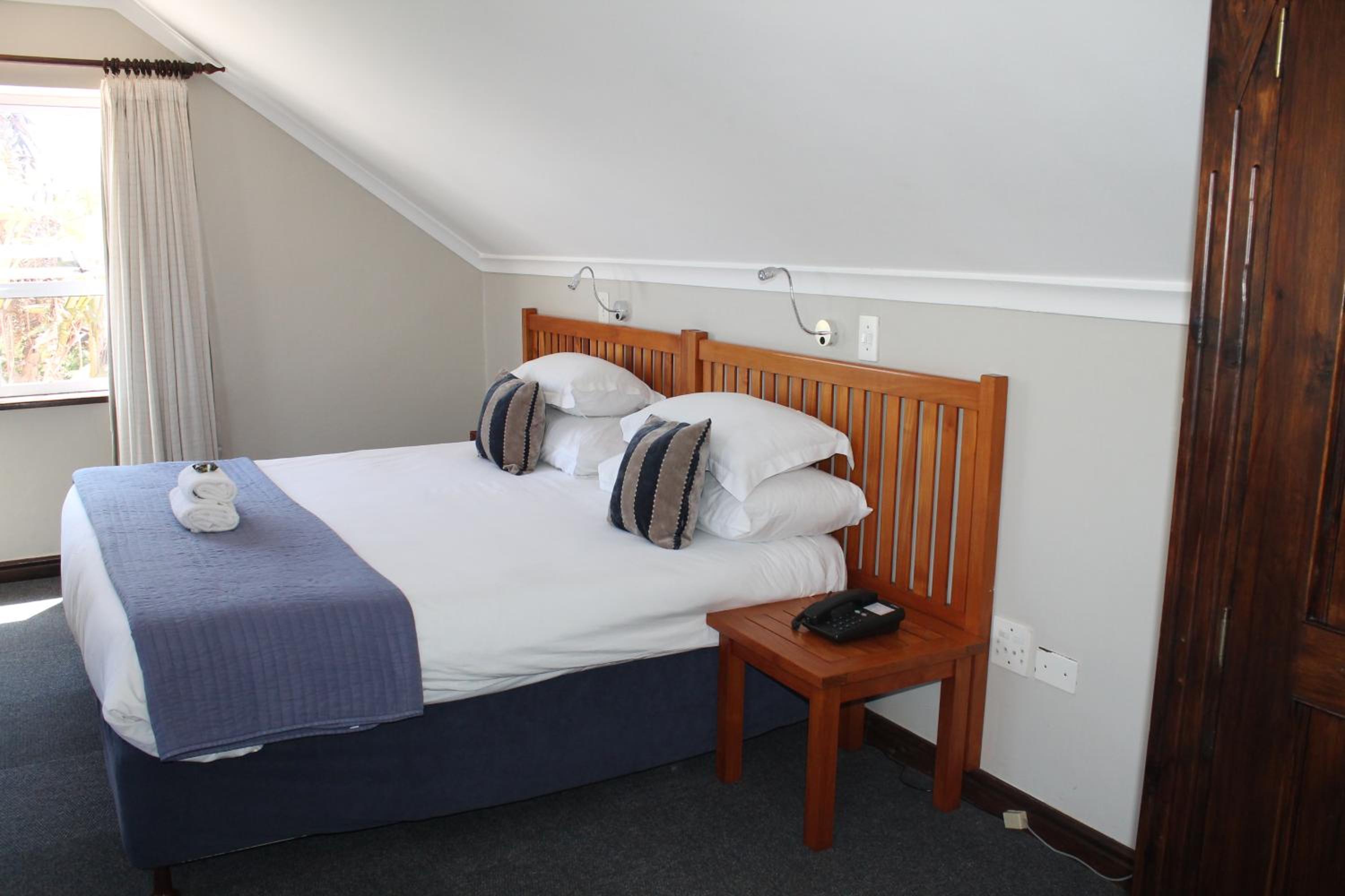 Blue Bay Lodge
