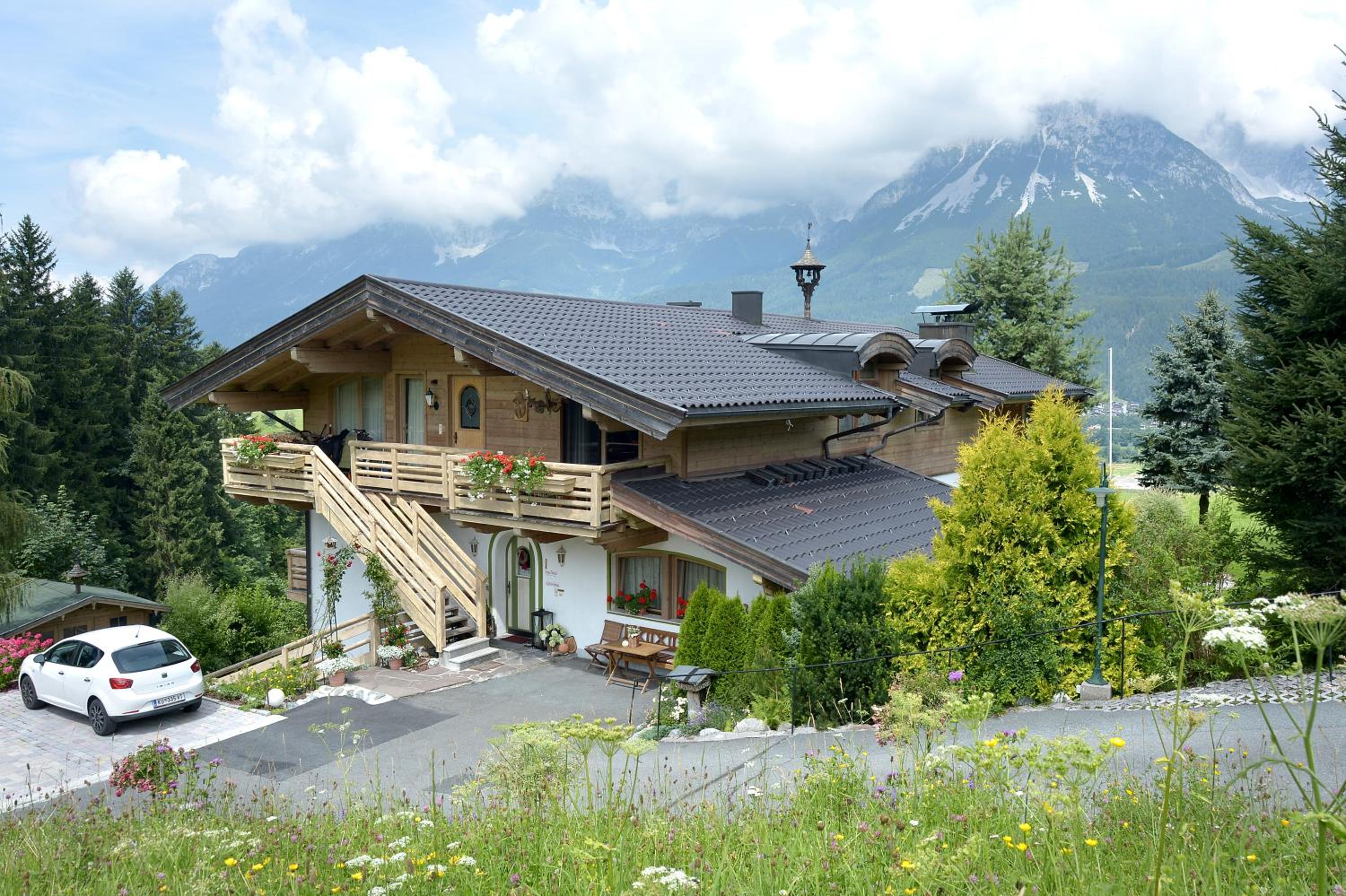 Chalet Grizzly view 2