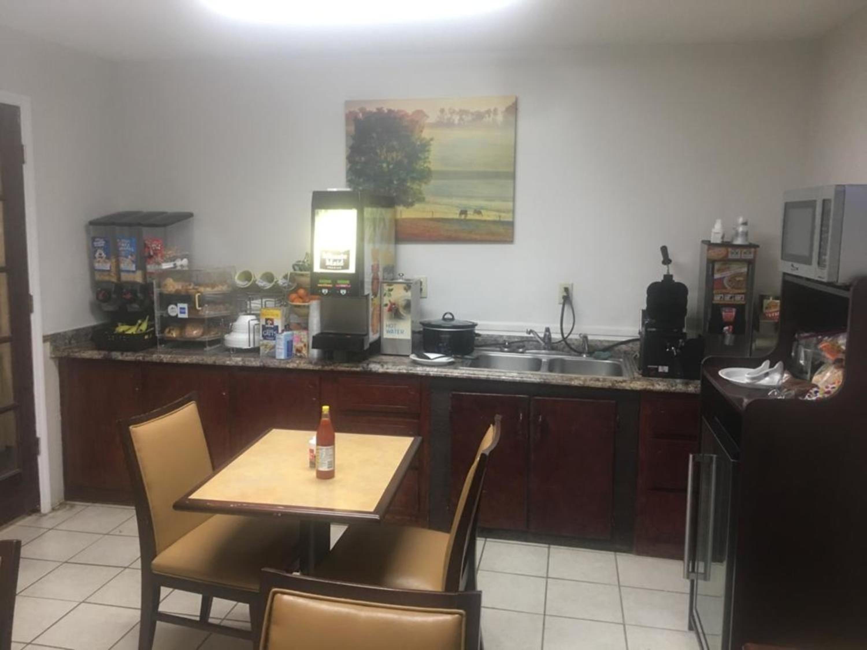 Loyalty Inn Hawkinsville