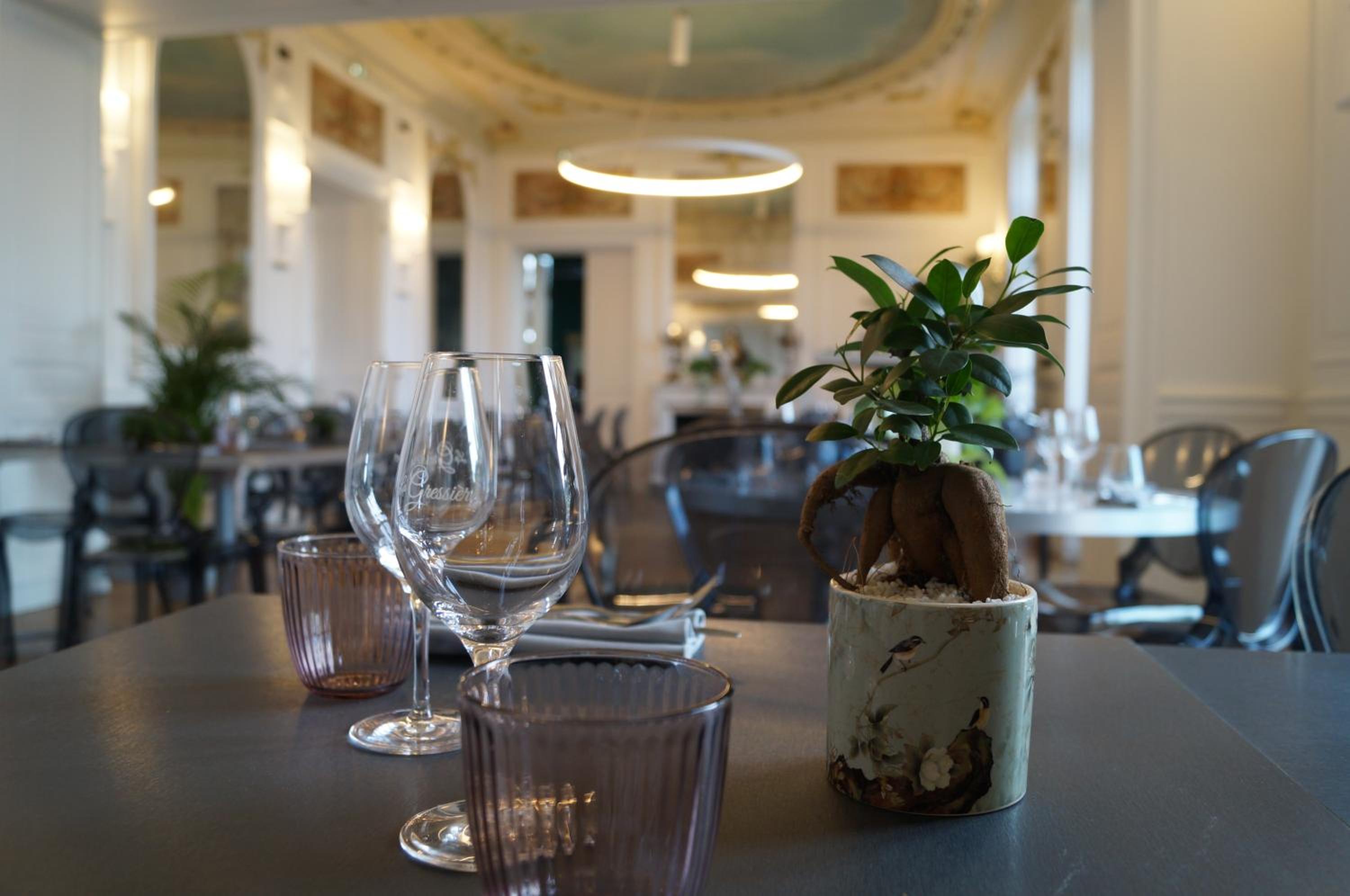 restaurant