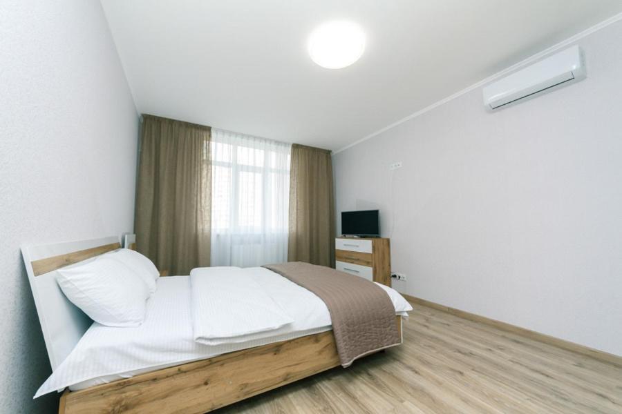 New VIP Apartments 18044 view 2