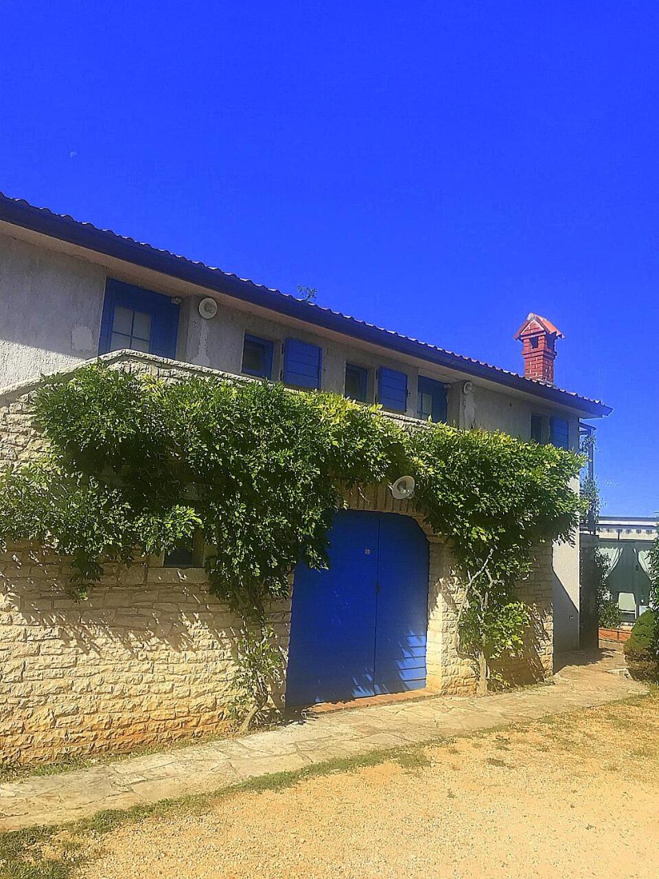 Apartments Ivas