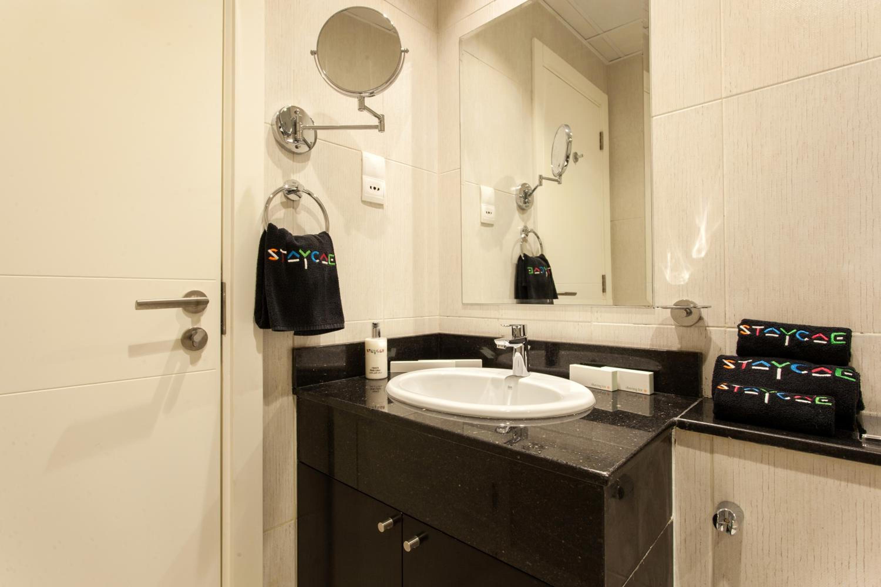 Staycae Holiday Homes - Tower 108