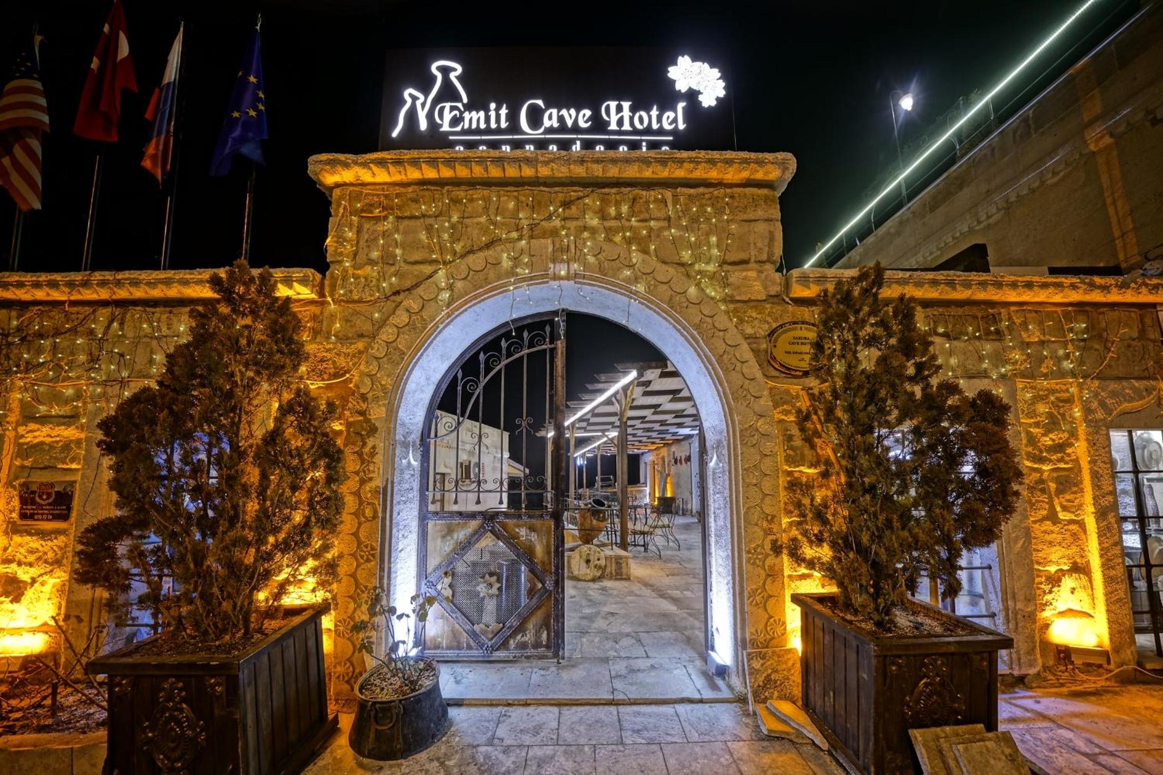 Emit Cave Hotel - Image 80