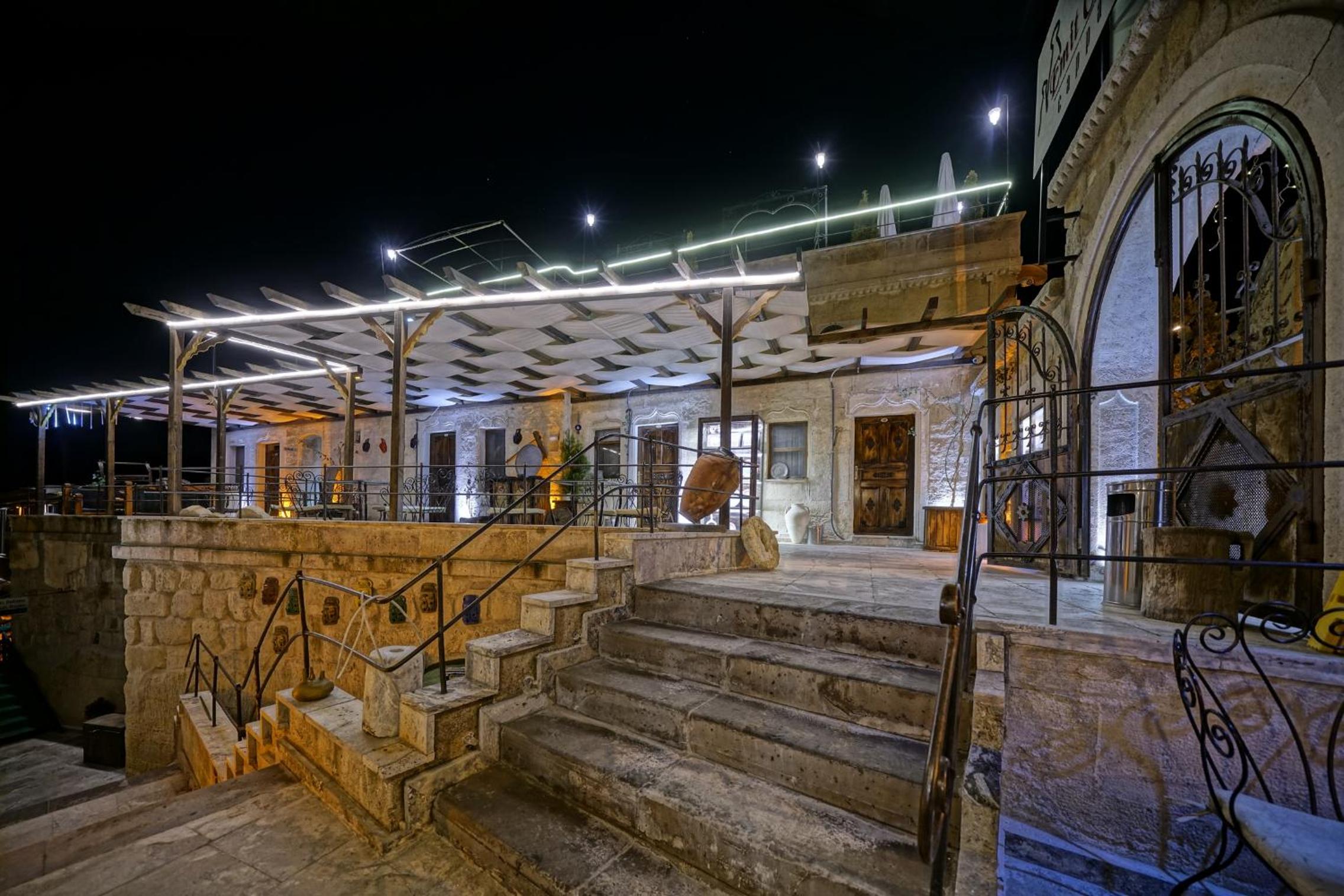 Emit Cave Hotel - Image 64