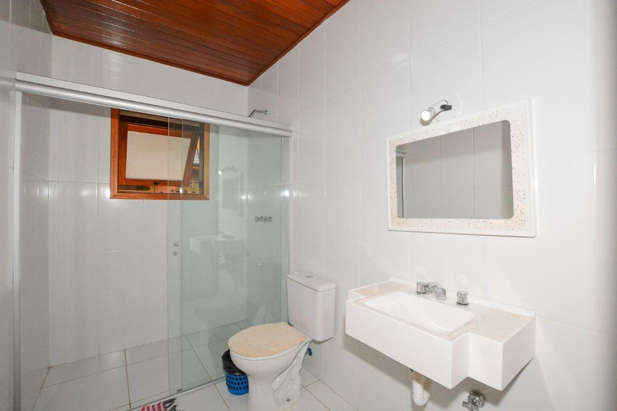 Casa com lareira e área gourmet em Monte Verde