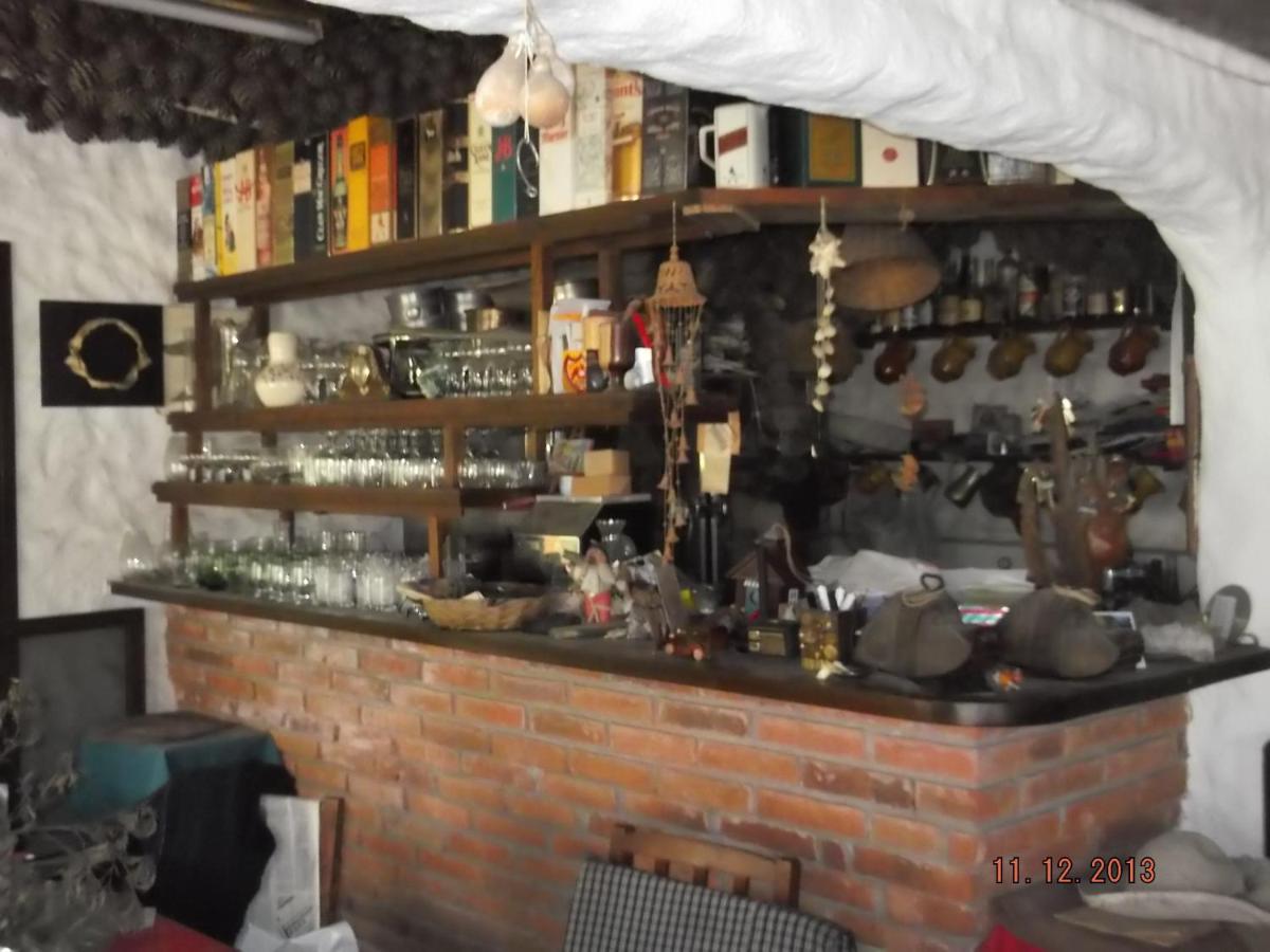 bar