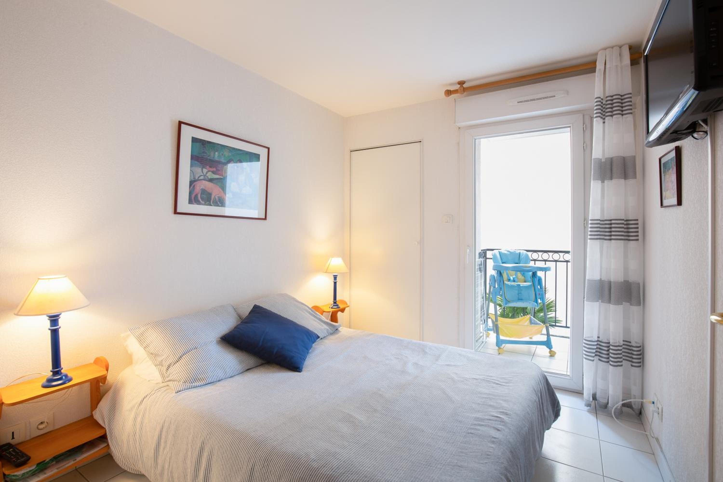 Palazzio Vieux Port by Welcome to Cannes view 2