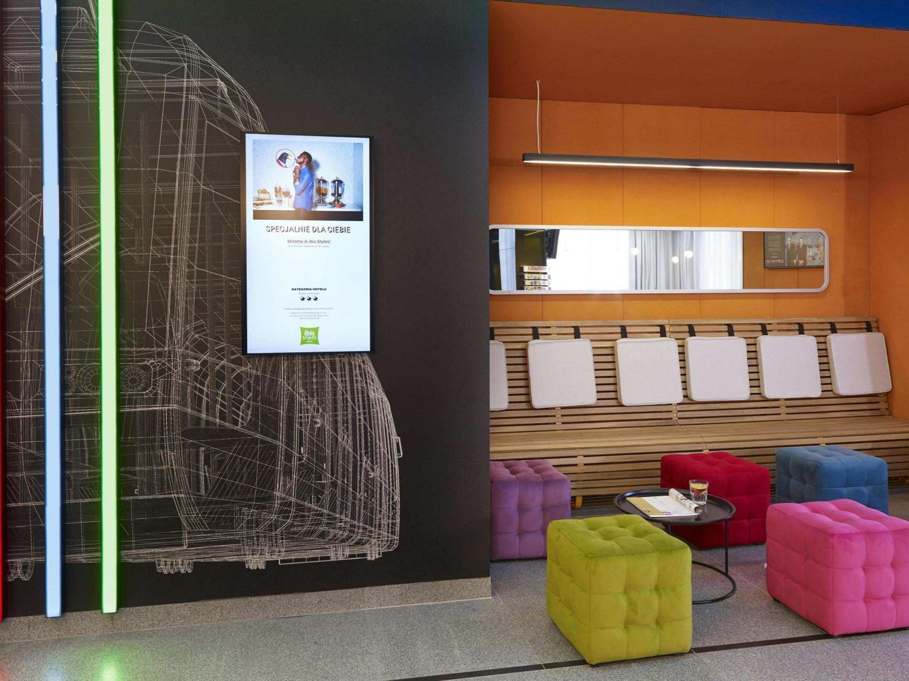 Hotel ibis Styles Warszawa City - Image 1