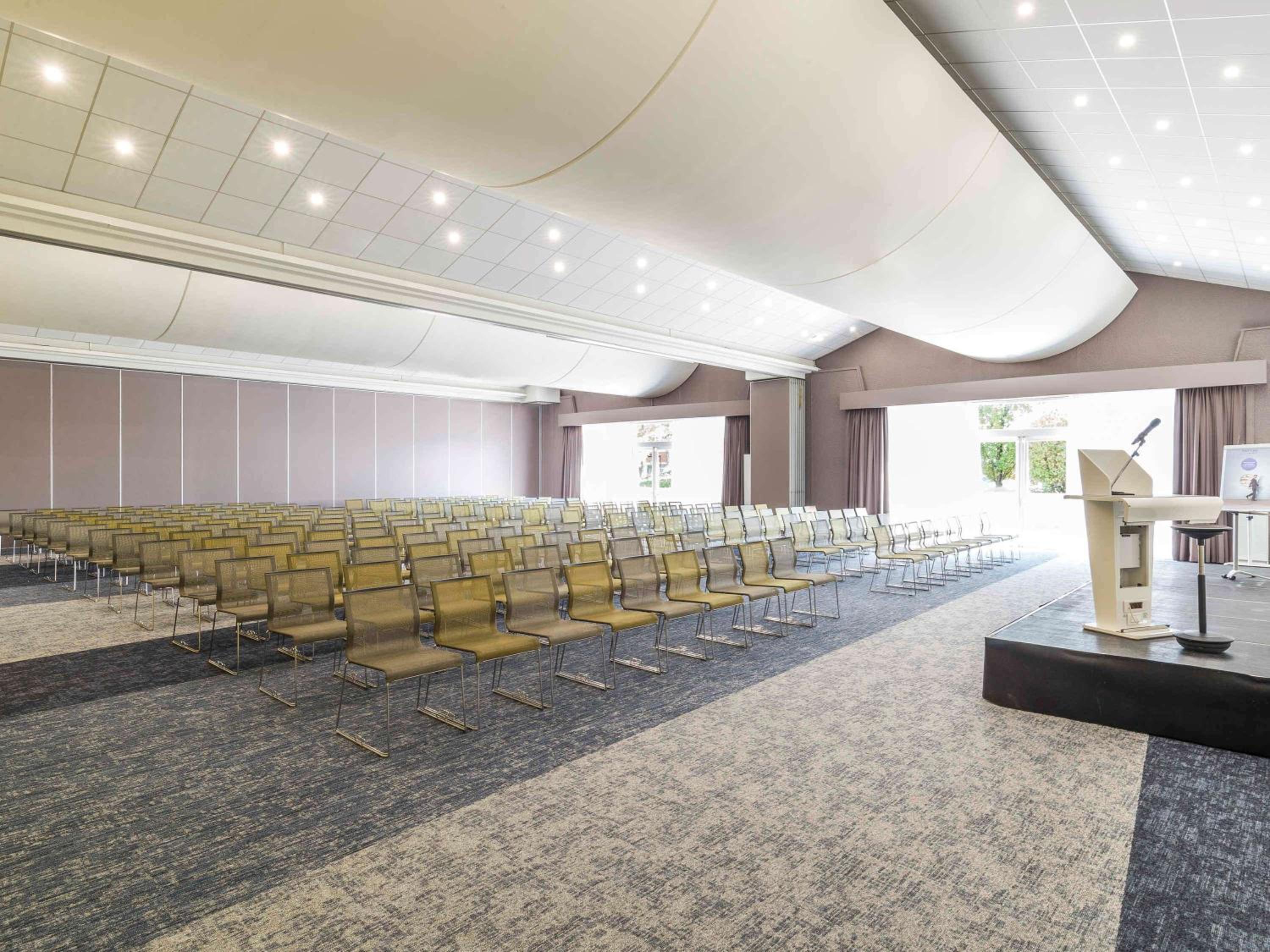 Bron Vacations - Novotel Lyon Bron Meeting  Events - Property Image 27