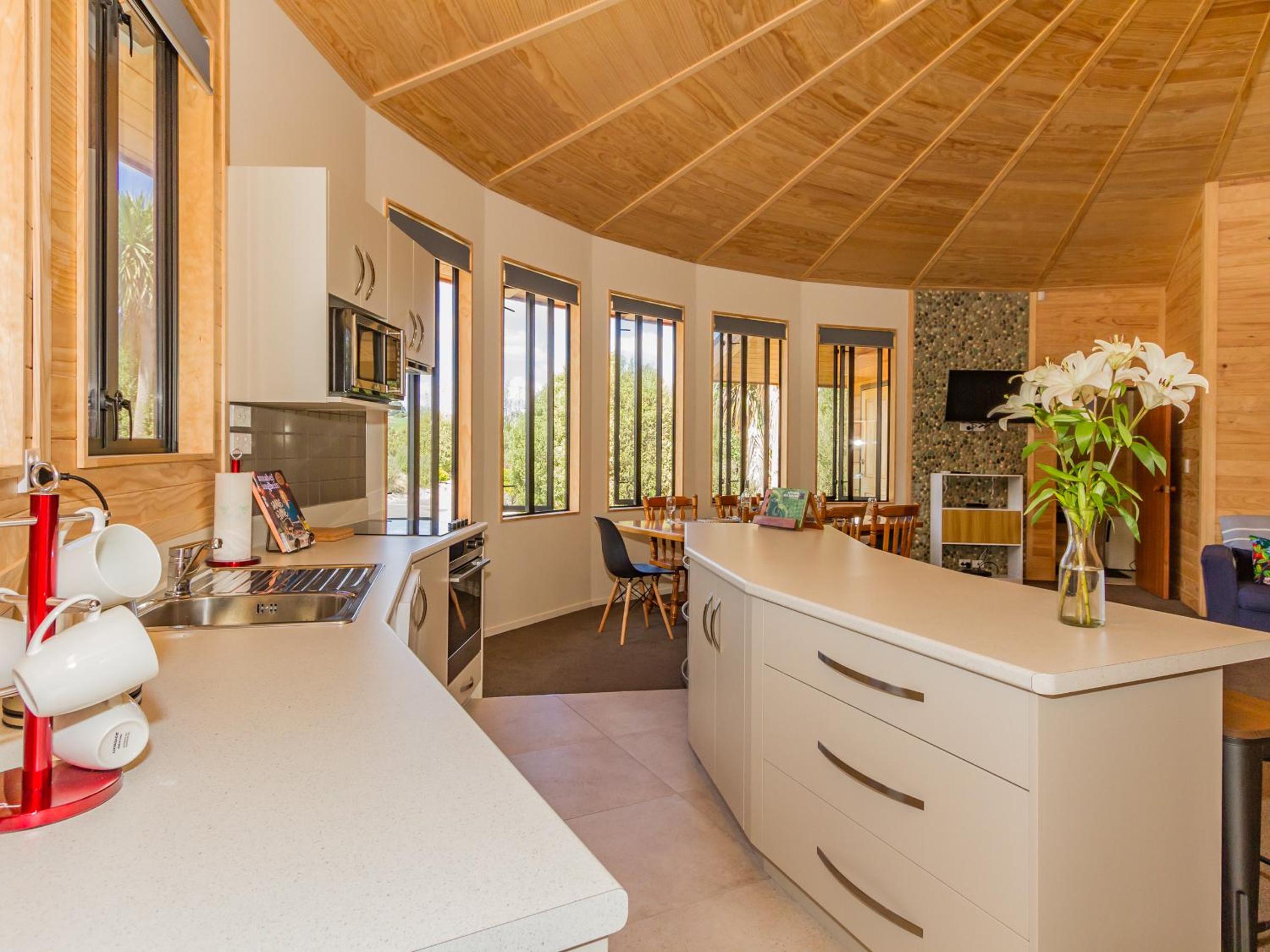 The Snowglobe - Ohakune Modern Yurt Style Chalet view 5
