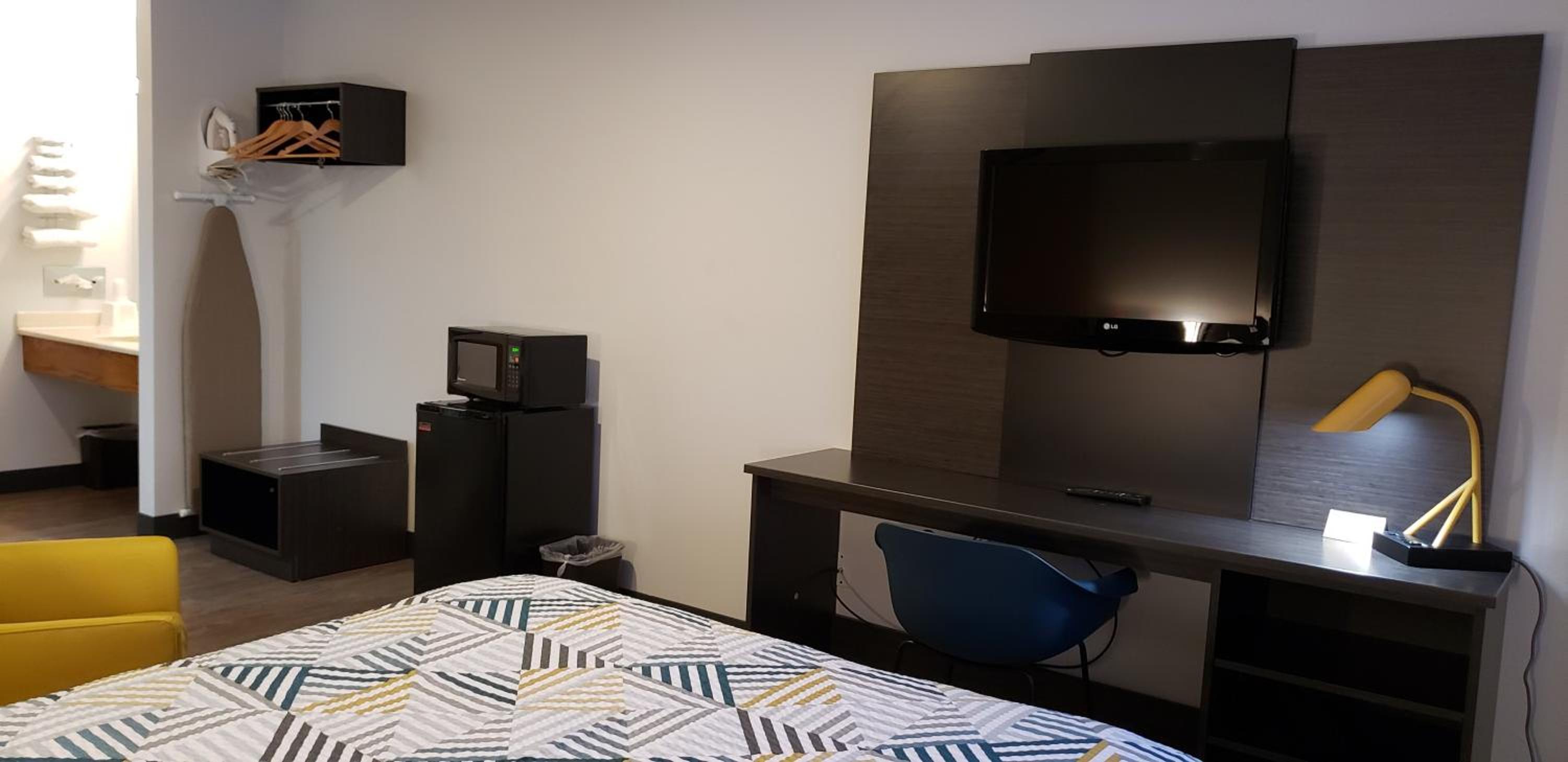 Motel 6-Kewanee, IL - Property Image 56