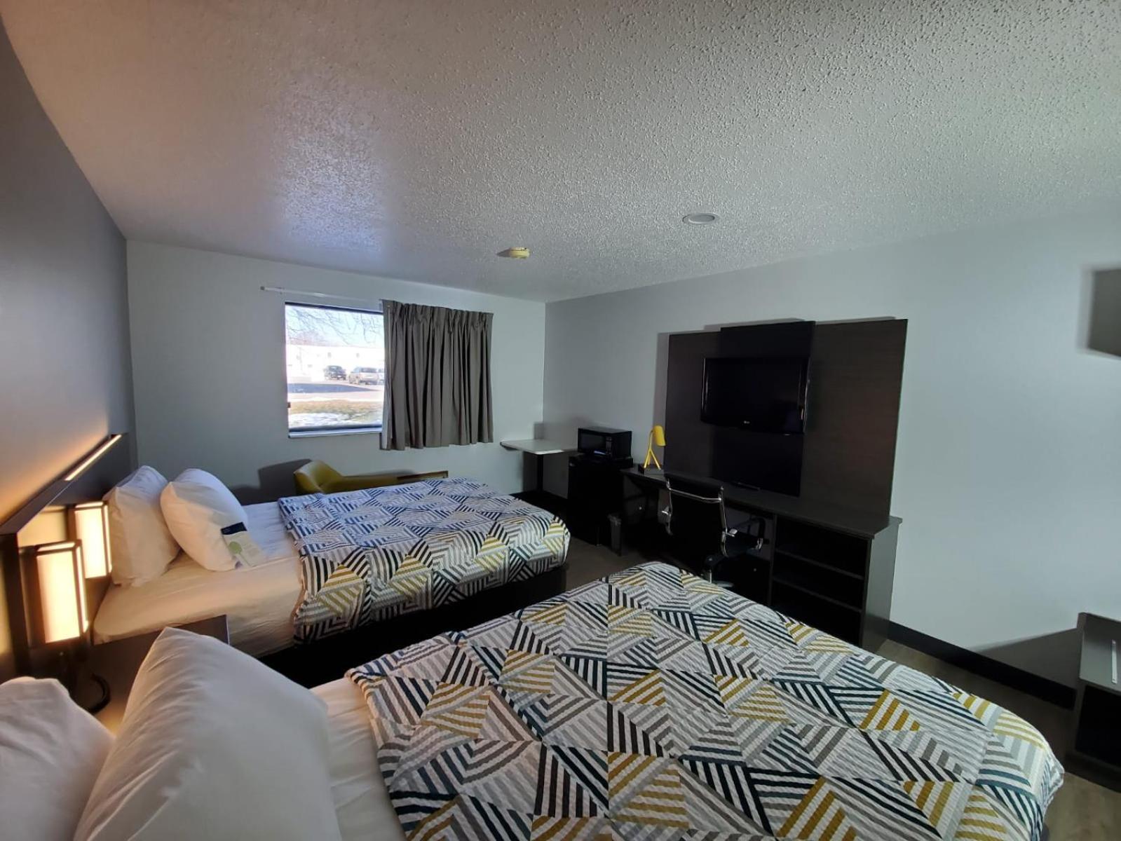 Motel 6-Kewanee, IL - Property Image 53