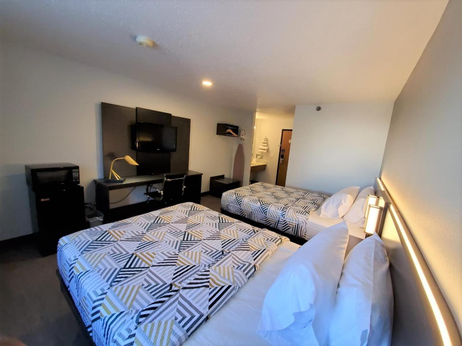 Motel 6-Kewanee, IL - Property Image 29