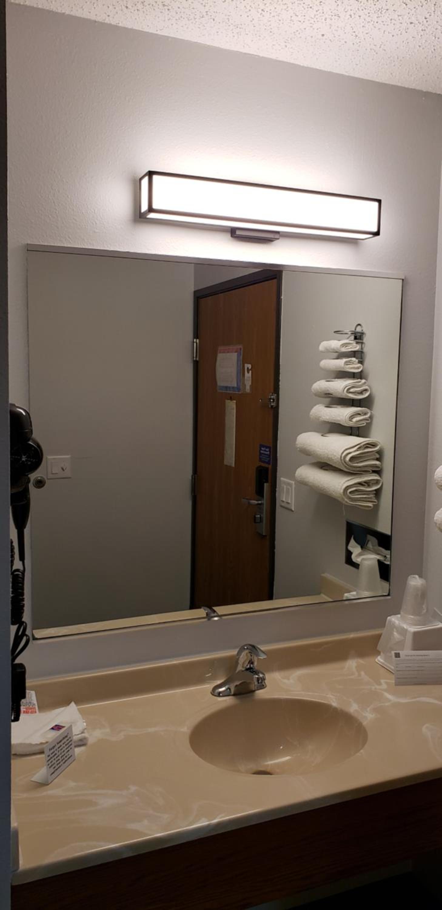 Motel 6-Kewanee, IL - Property Image 19