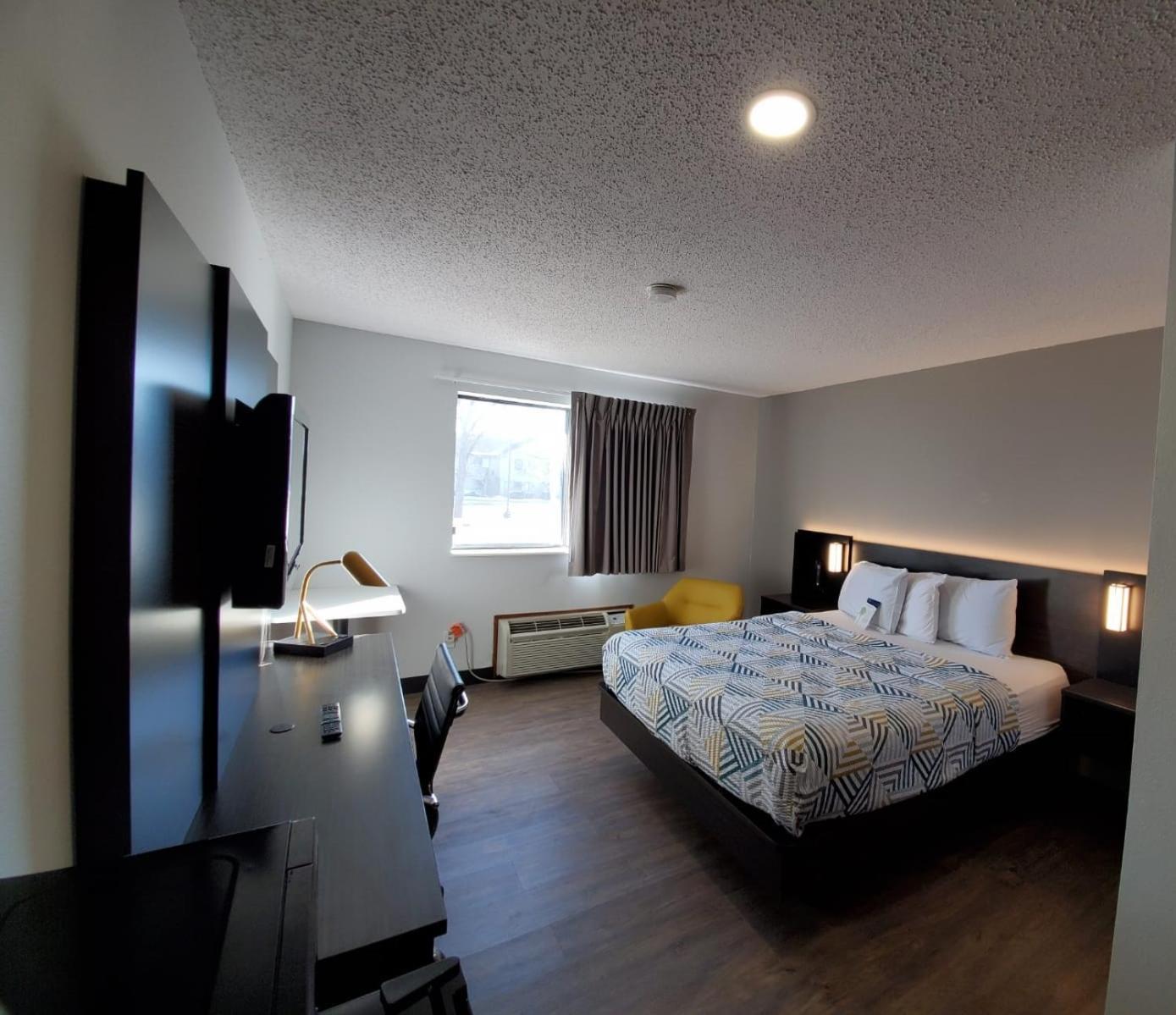 Motel 6-Kewanee, IL - Property Image 9