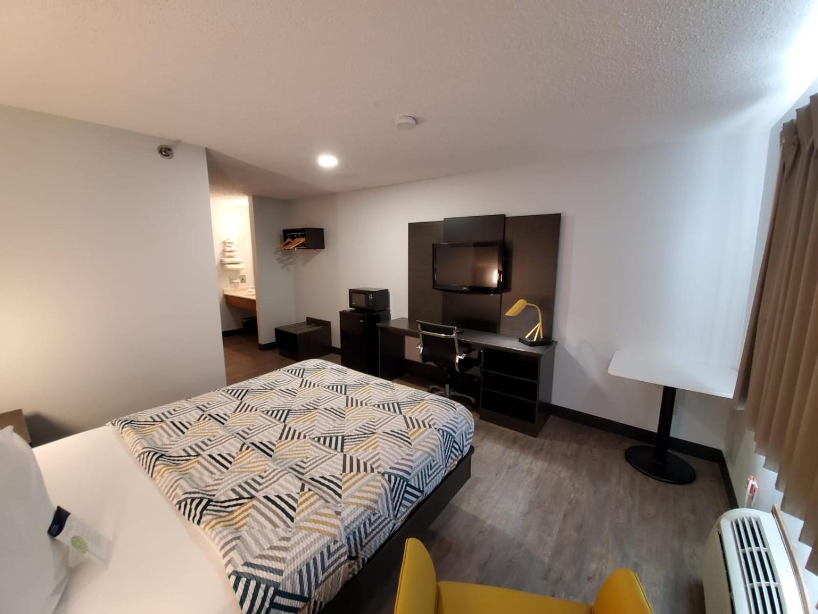 Motel 6-Kewanee, IL - Property Image 26