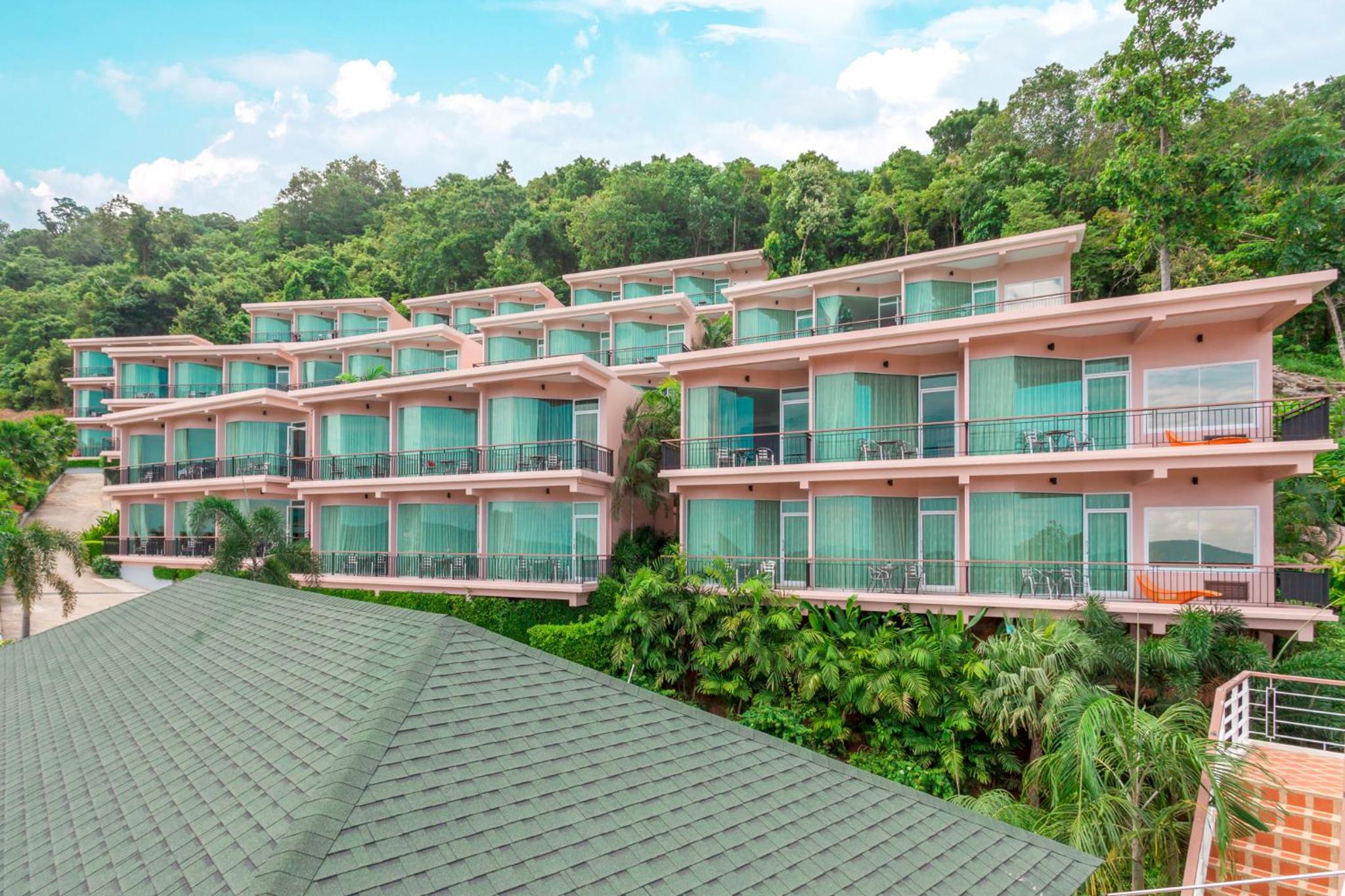 Hotel The View Rawada Phuket - Image 1