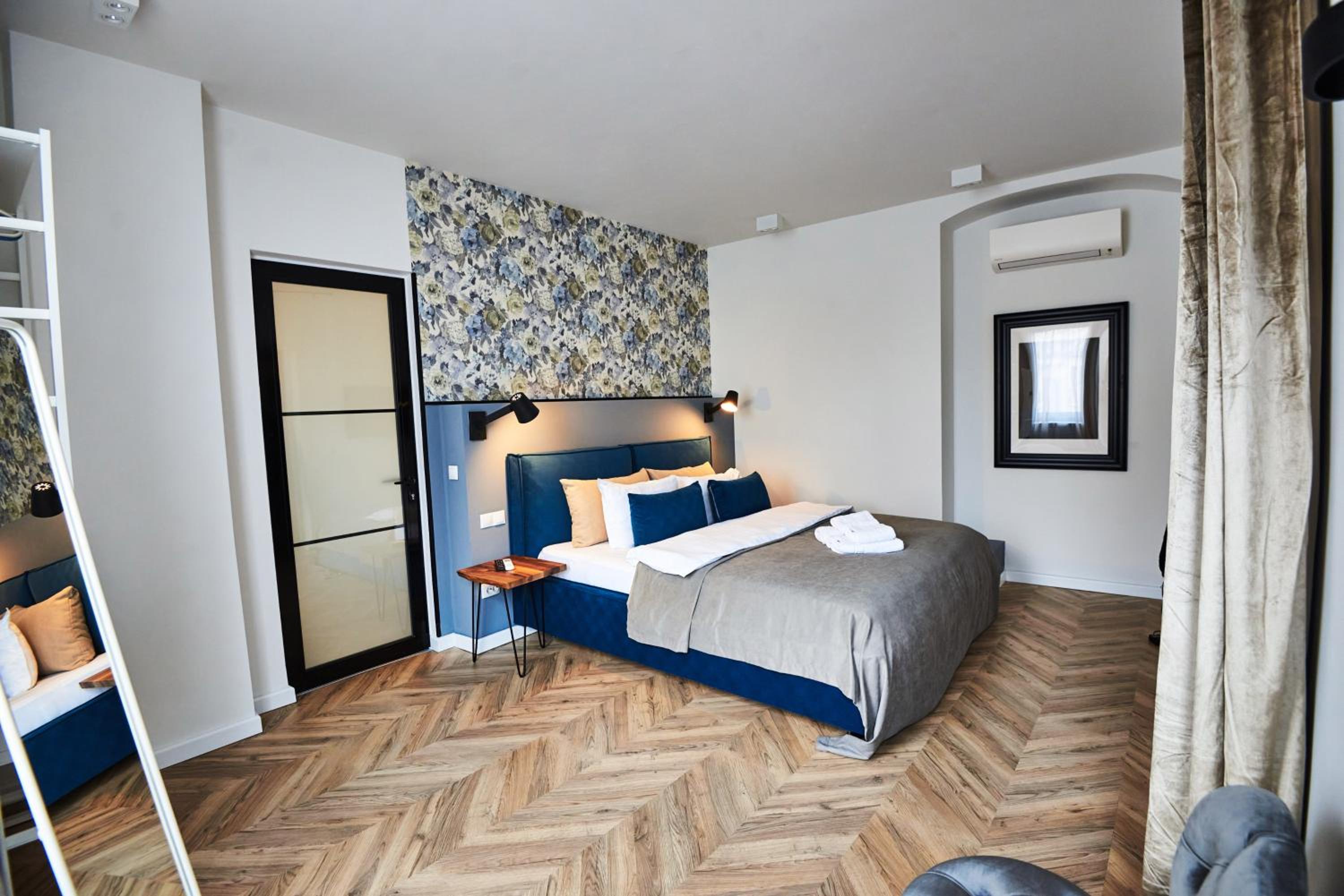 Metropole Apartments Royal Residence view 2