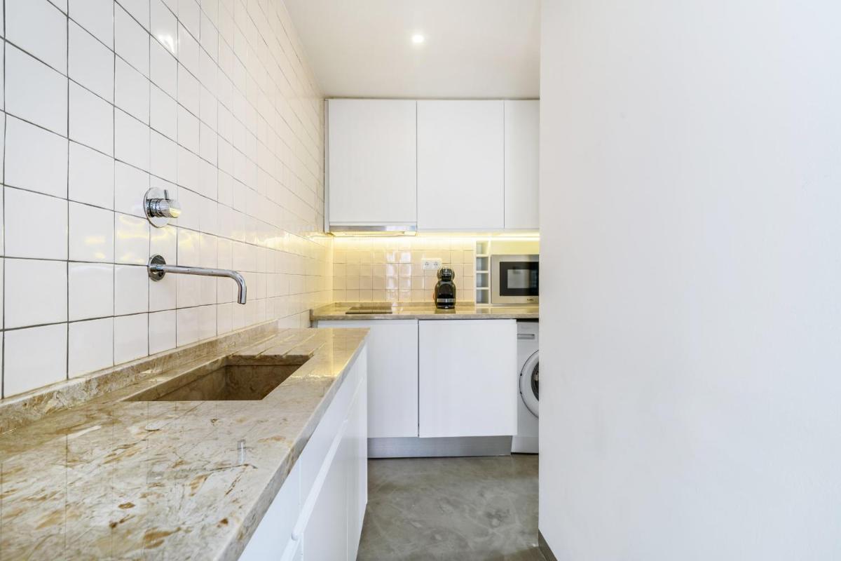 GuestReady - Minimalist Downtown Apartment view 3